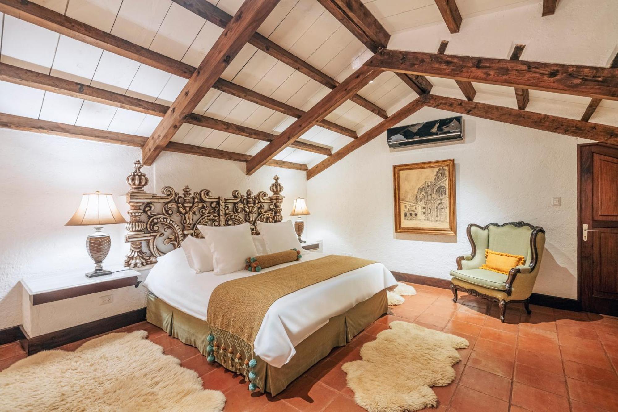 Deluxe King Suite