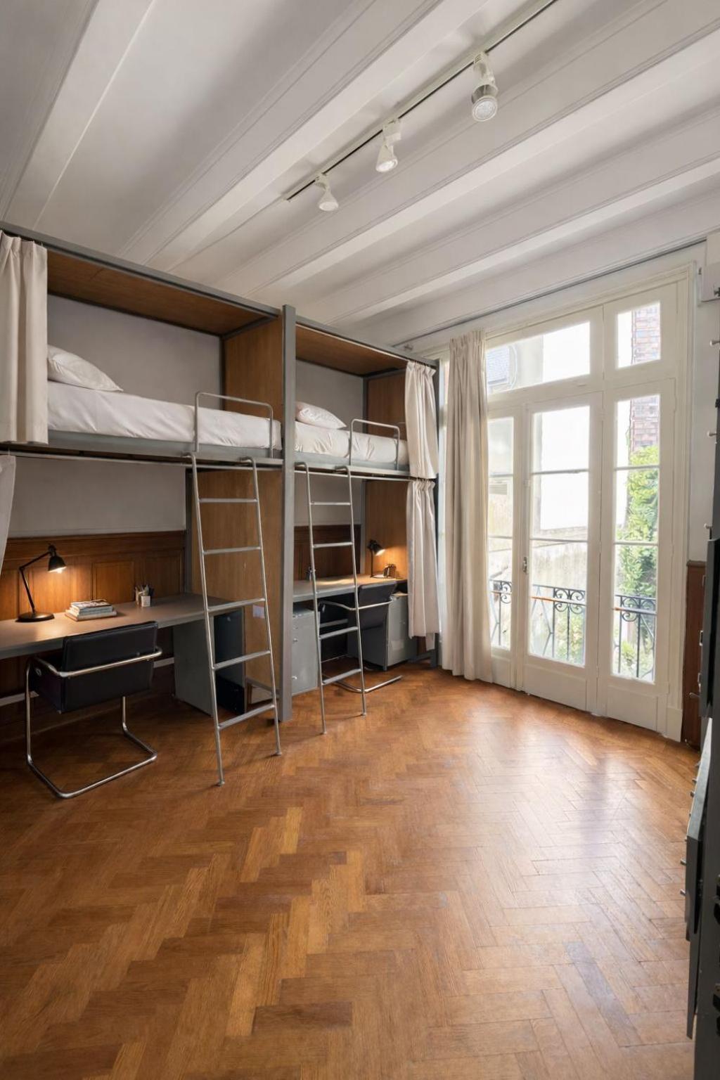 Single Bed Mixed Dormitory Room