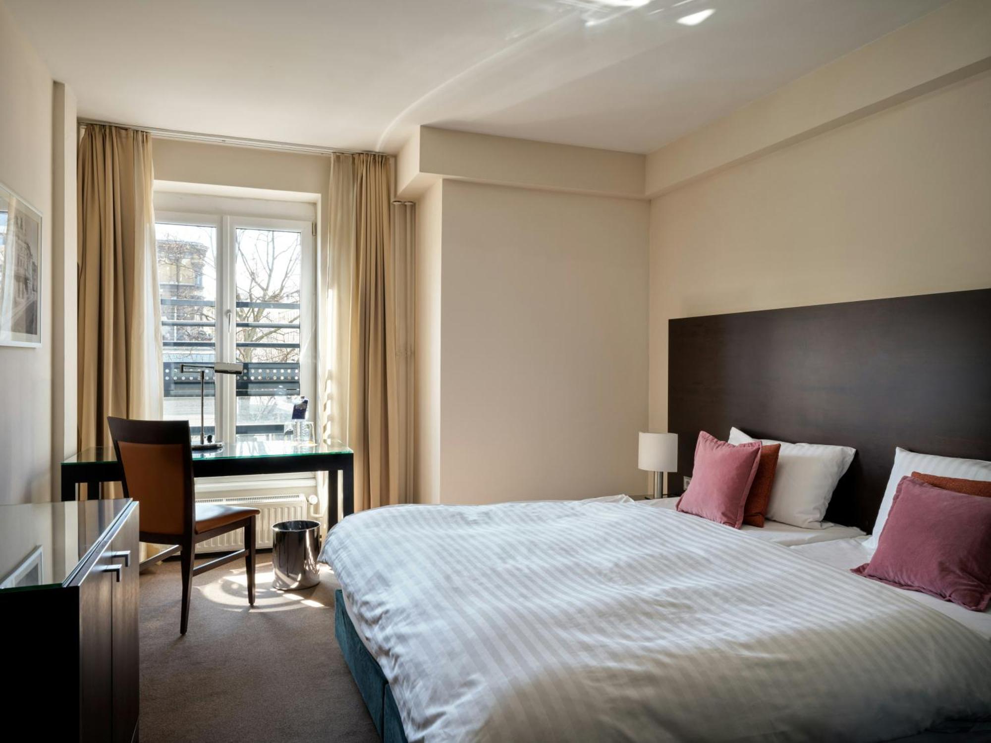 Comfort King Room
