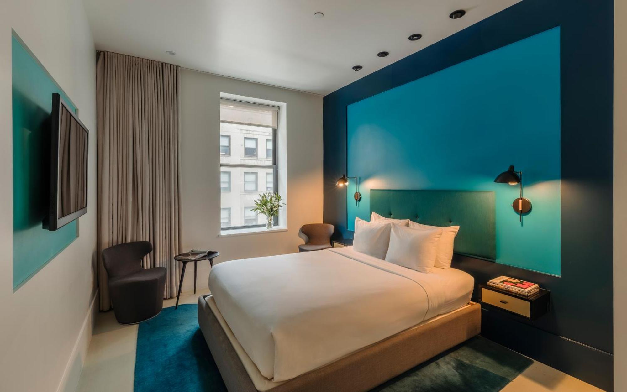 Standard Queen Room