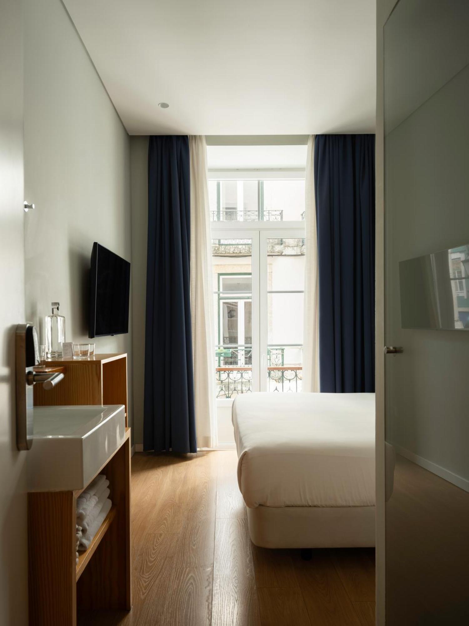 Small Room City View