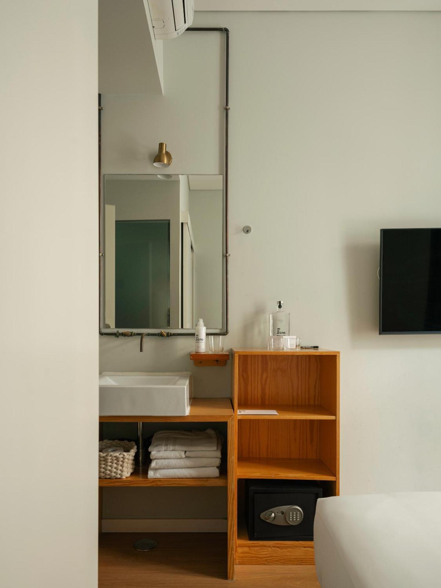 Small Room City View