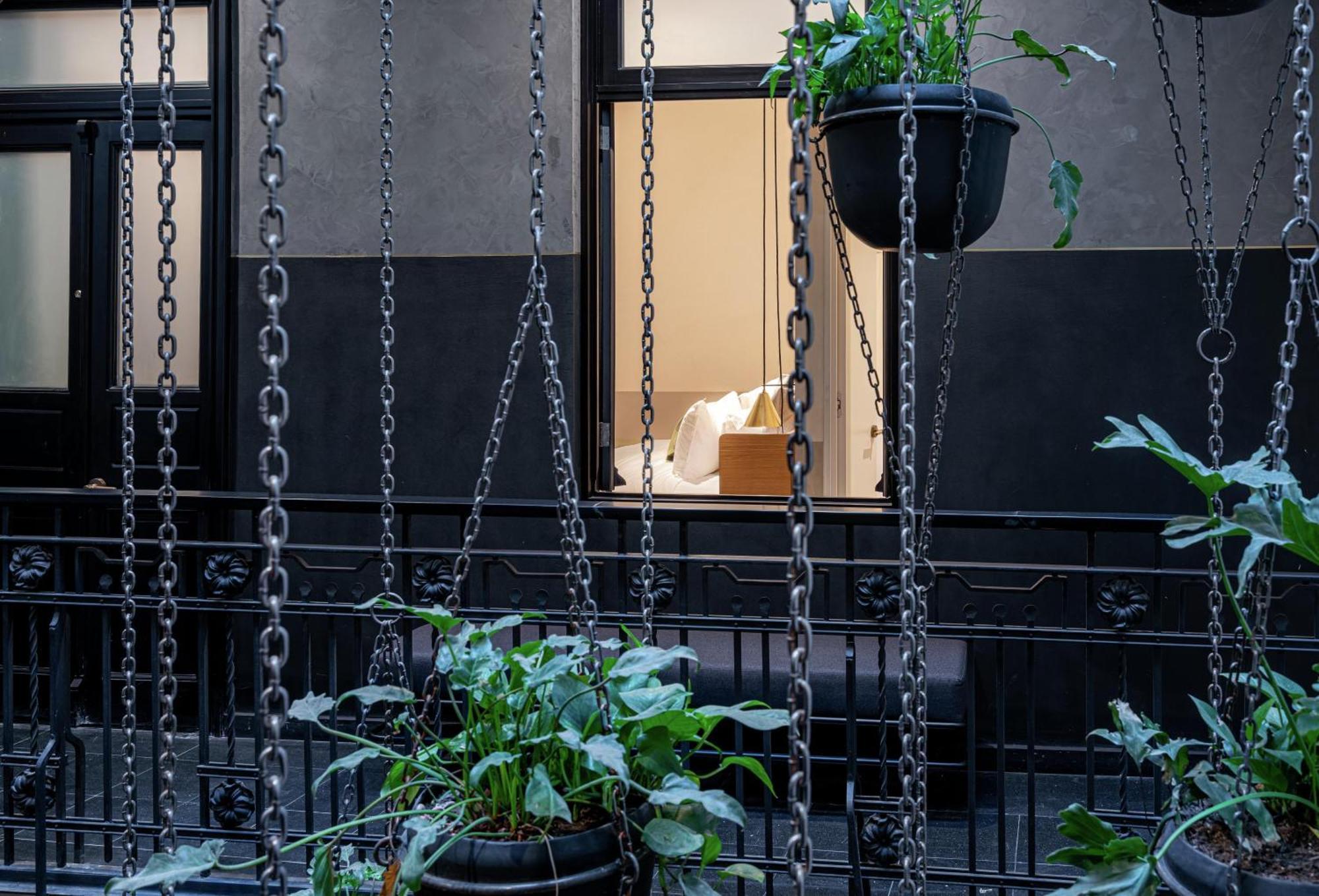King Guest Room indoor Balcony