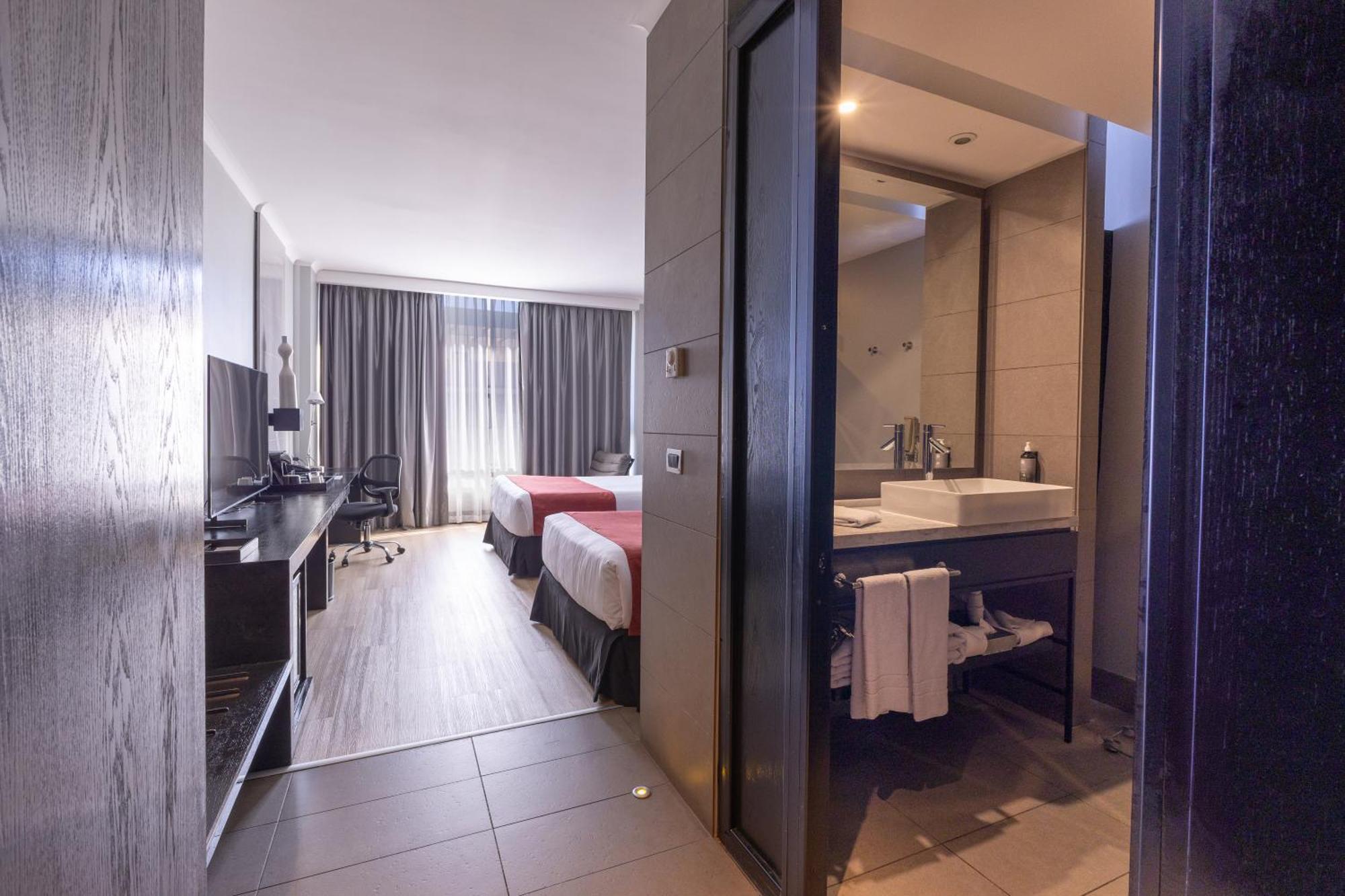 Double Room Two Double Beds Non-Smoking