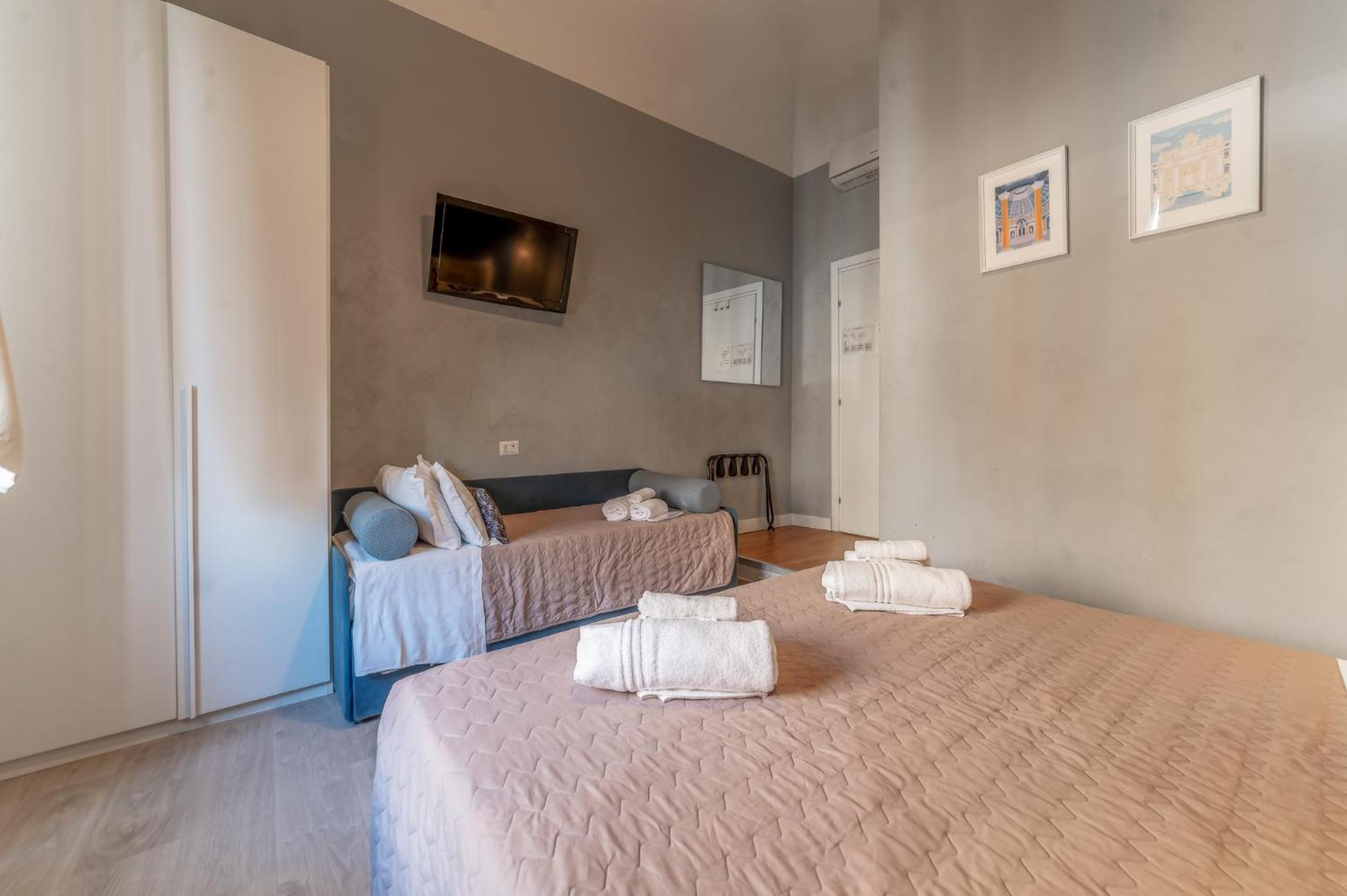 Triple Room