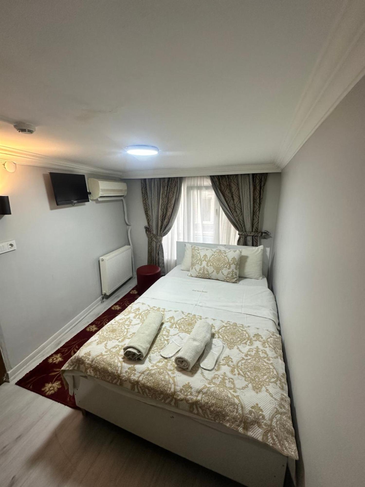Single Room Private Bathroom