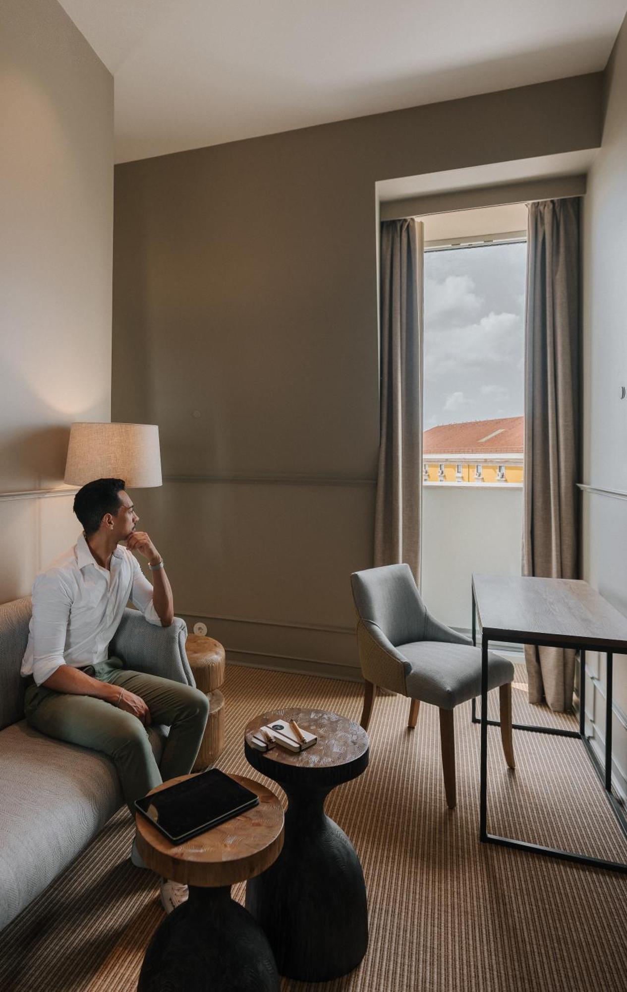 Premium Suite River View
