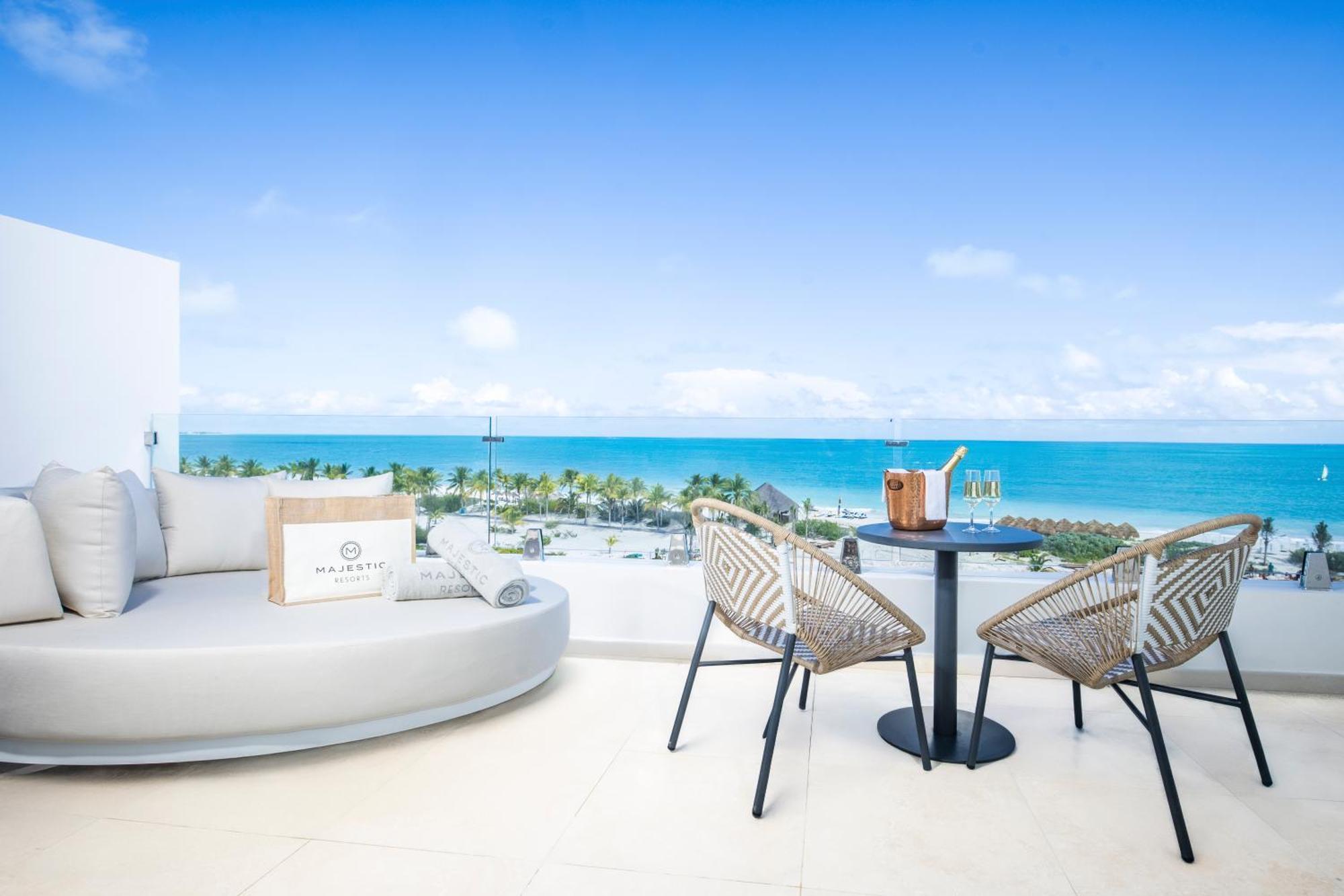 Mirage Club Plunge Pool Suite Oceanfront 18