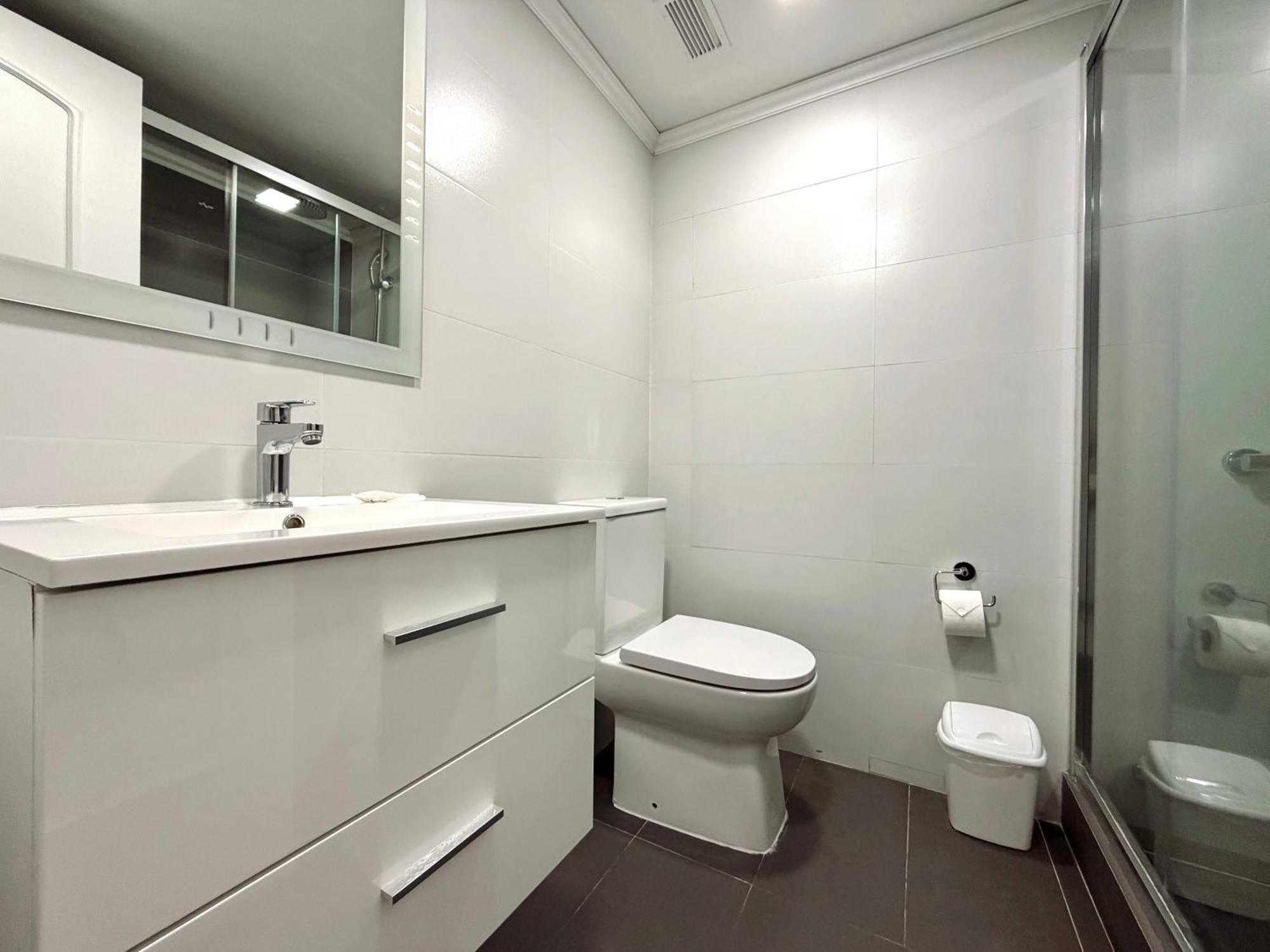 Two-Bedroom Apartment 2 double beds or 1 double bed 2 single beds