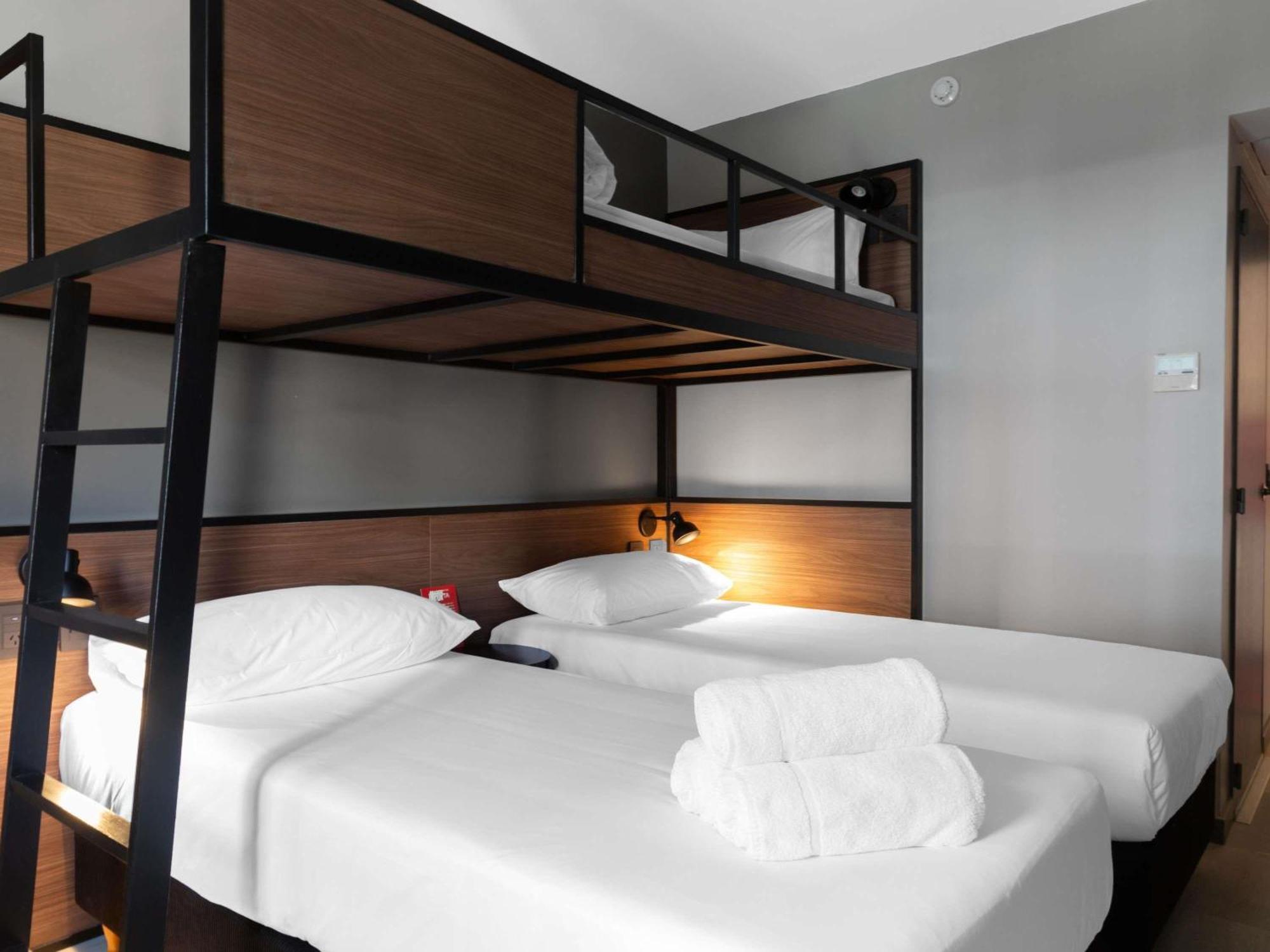 Standard Room Three Single Beds