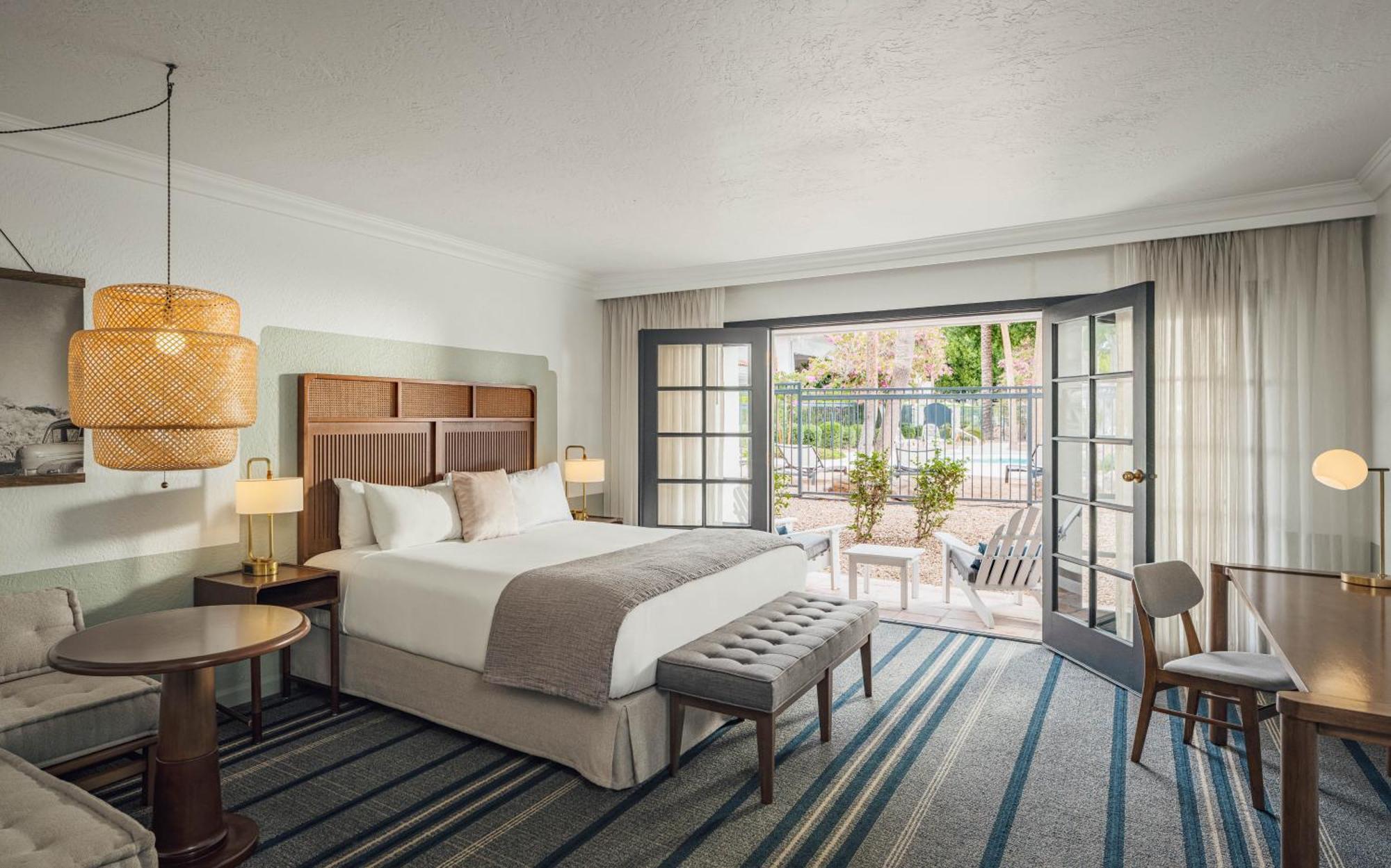 King Room Pool View