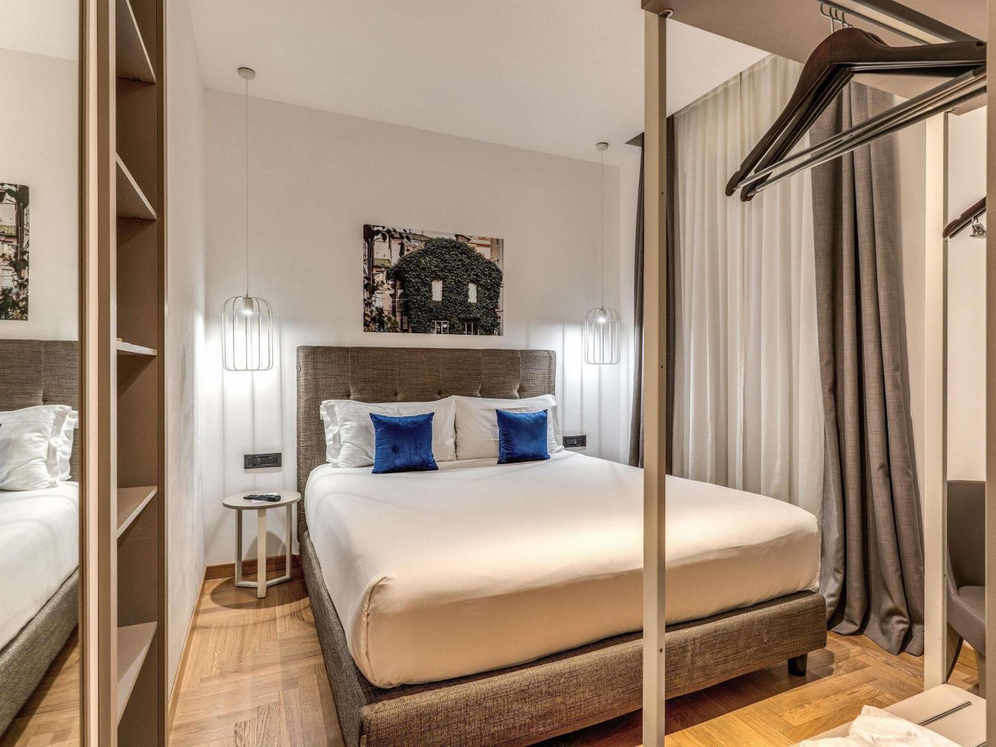 Standard Room One Double Bed or Two Single Bed Internal view