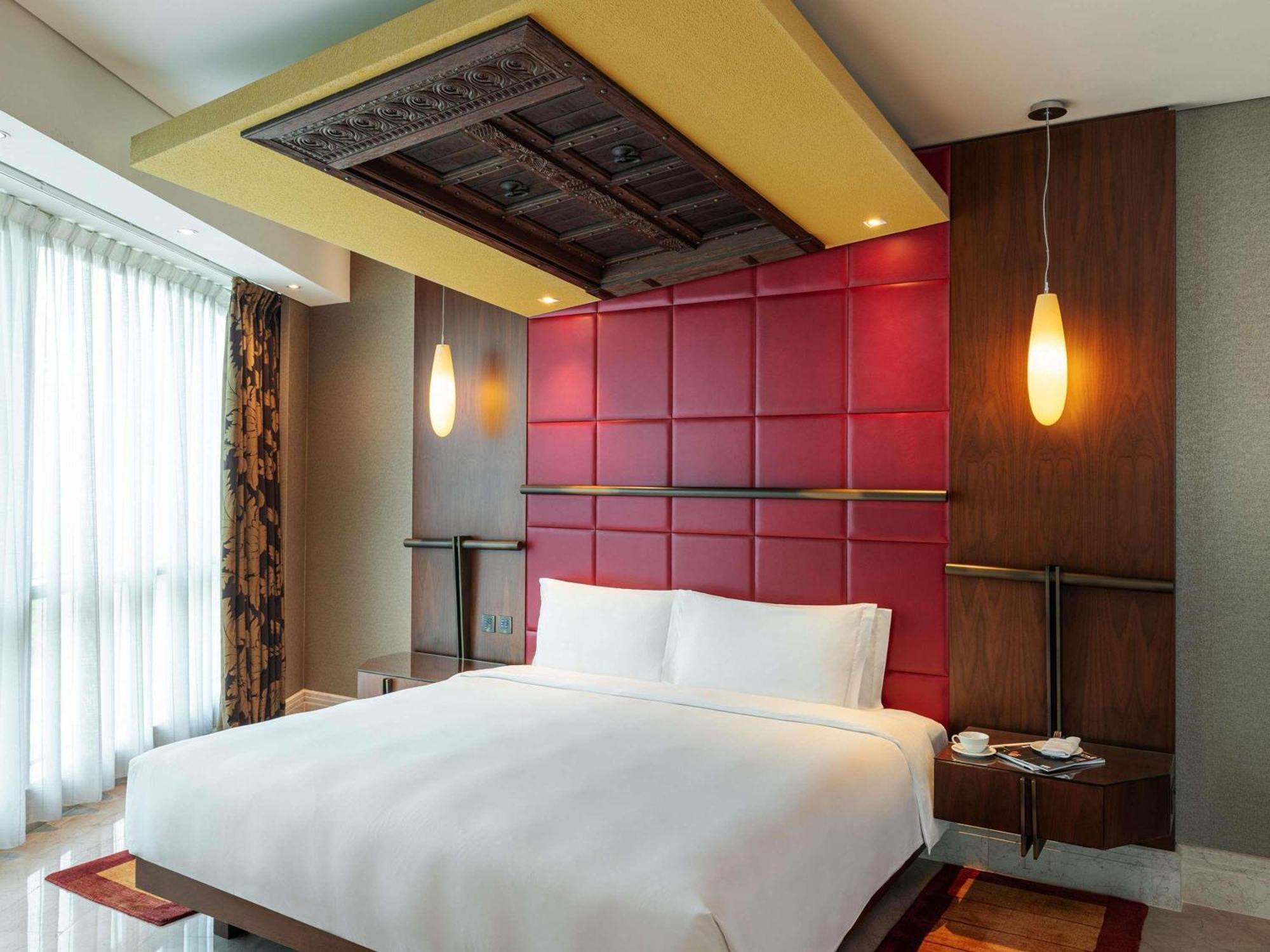 Junior King Suite City View