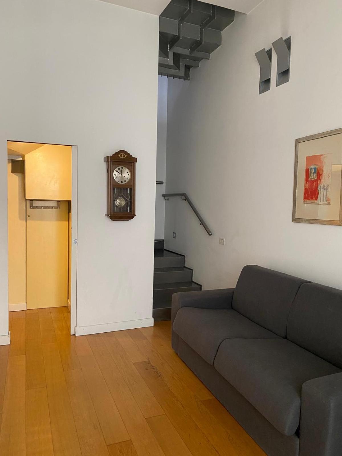 One-Bedroom Apartment Three Levels