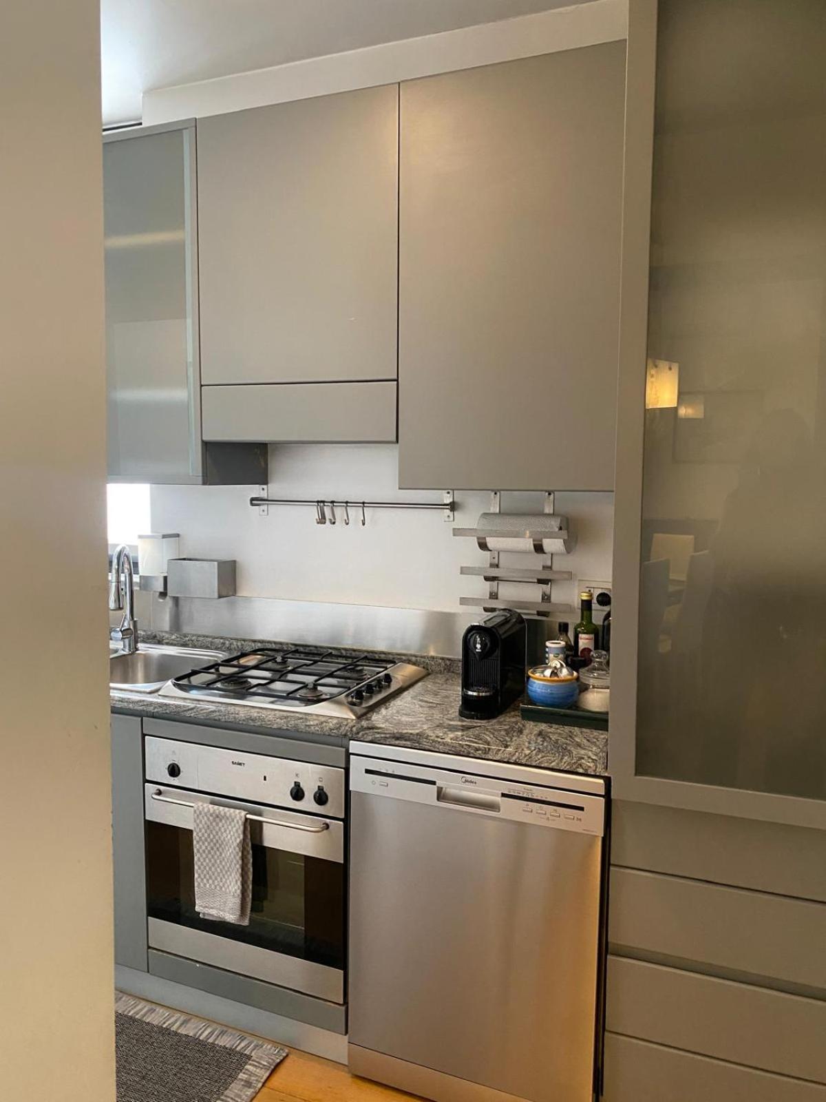 One-Bedroom Apartment Three Levels