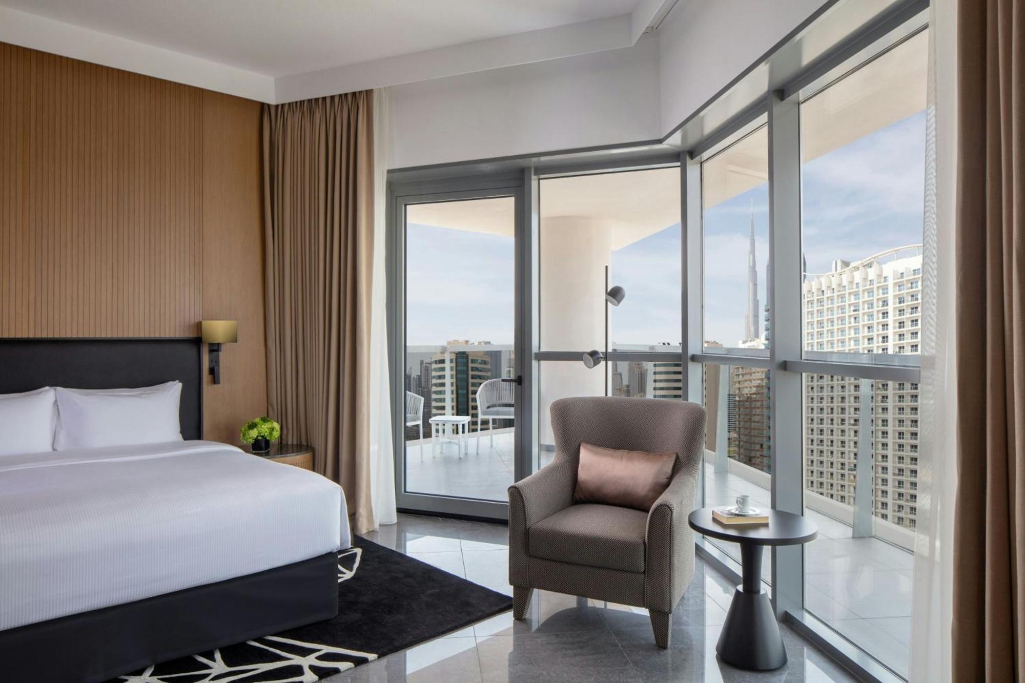 One-Bedroom Executive King Suite Balcony