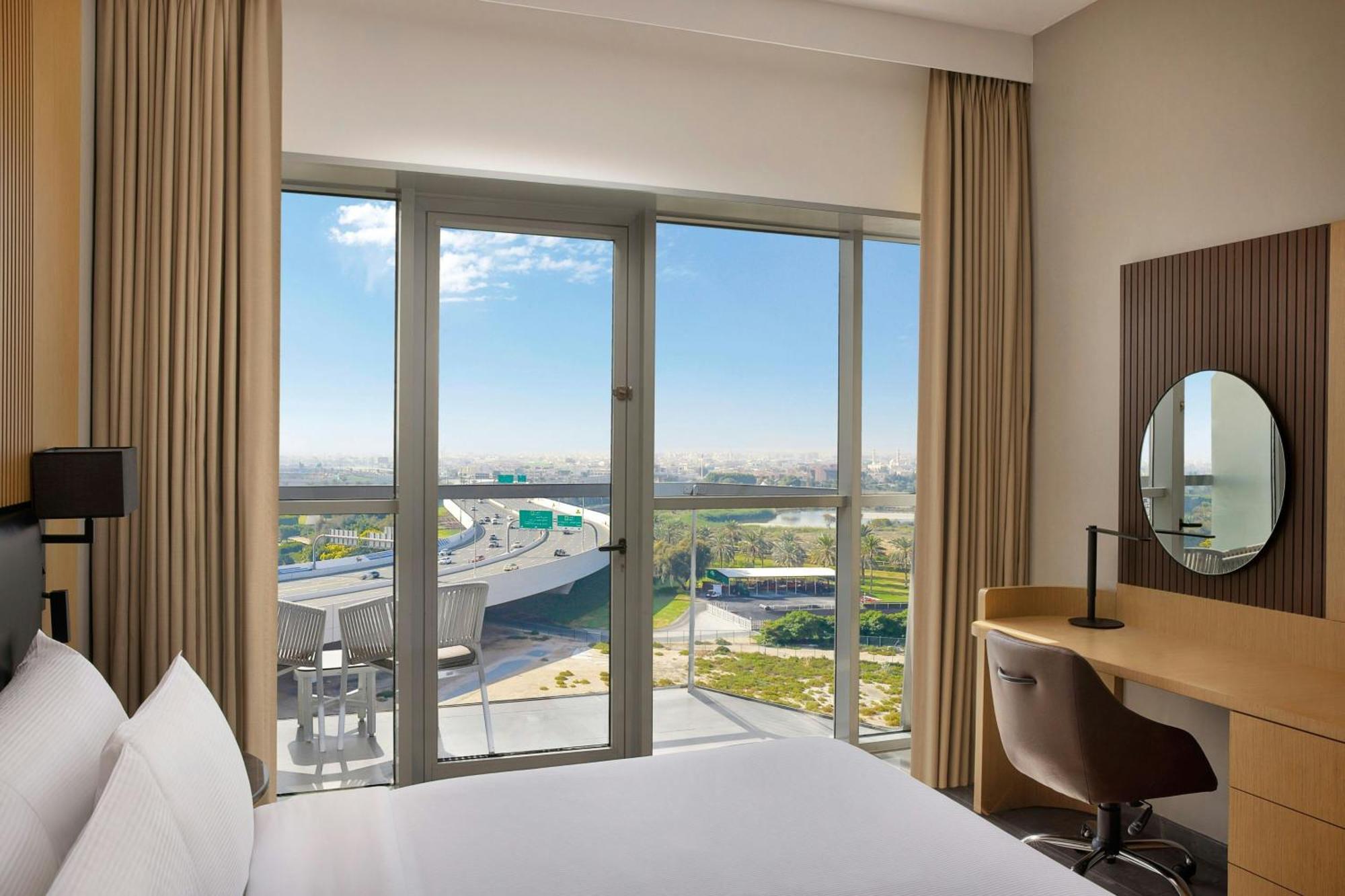 36 Hours Staycation – Deluxe Room including Complimentary access to Soluna Beach Club F&B & Laundry Early check at 6 AM & Late check-out at 6 PM