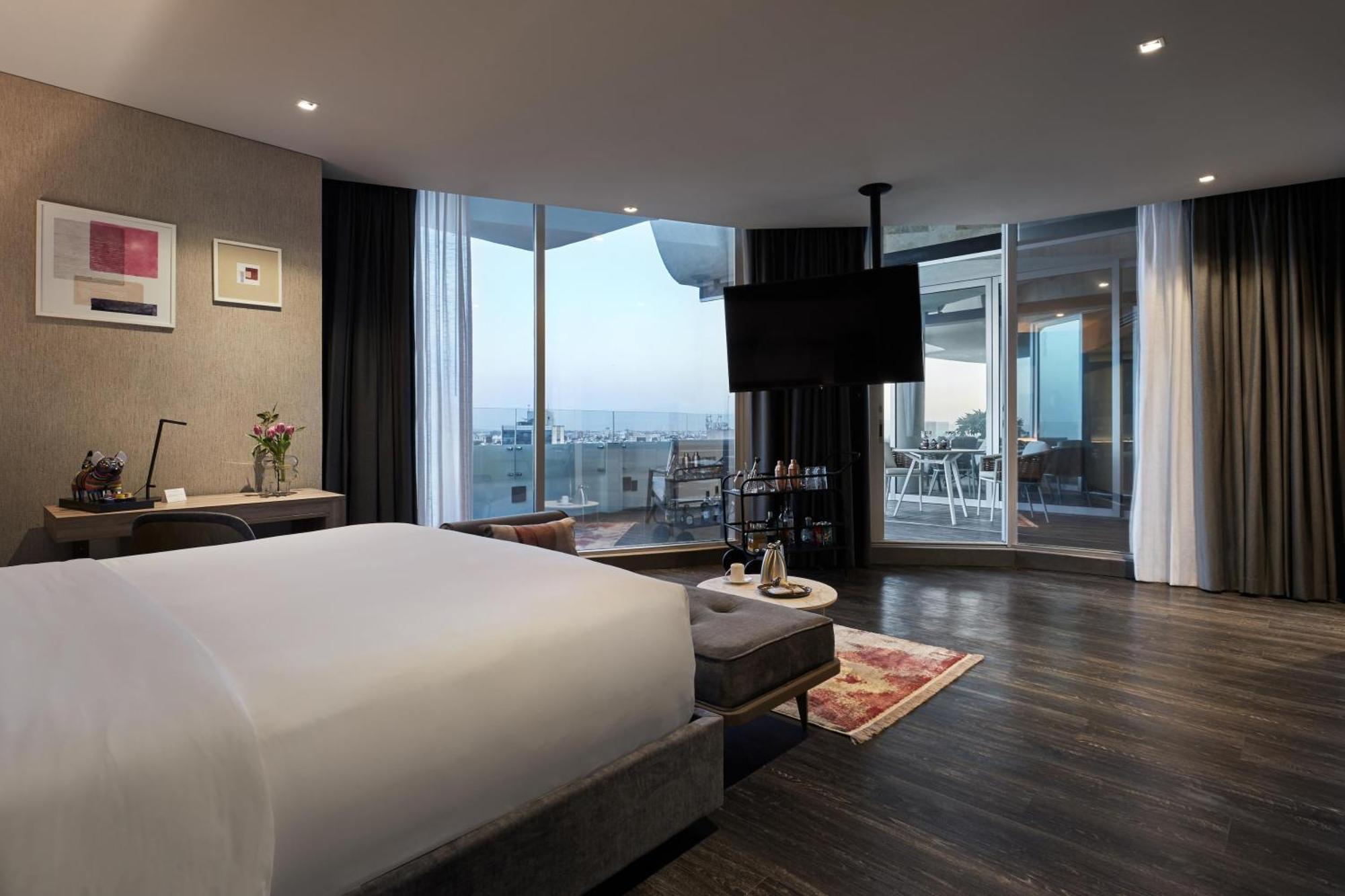 Andaz Suite
