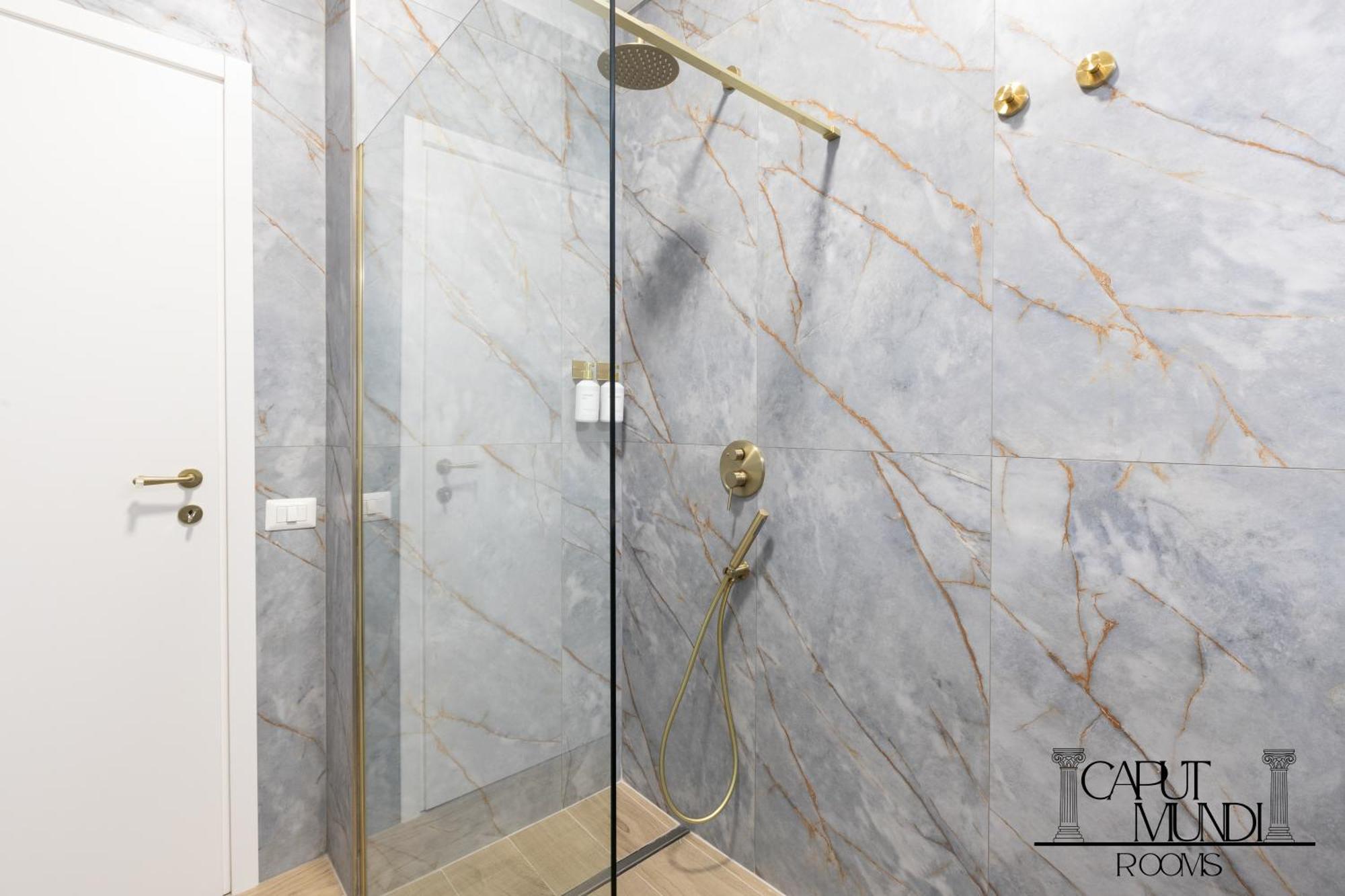 Quadruple Room Private Bathroom