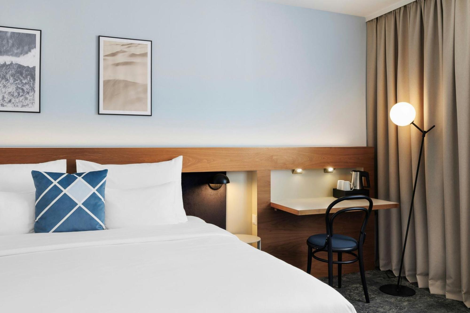 Large King Guest Room