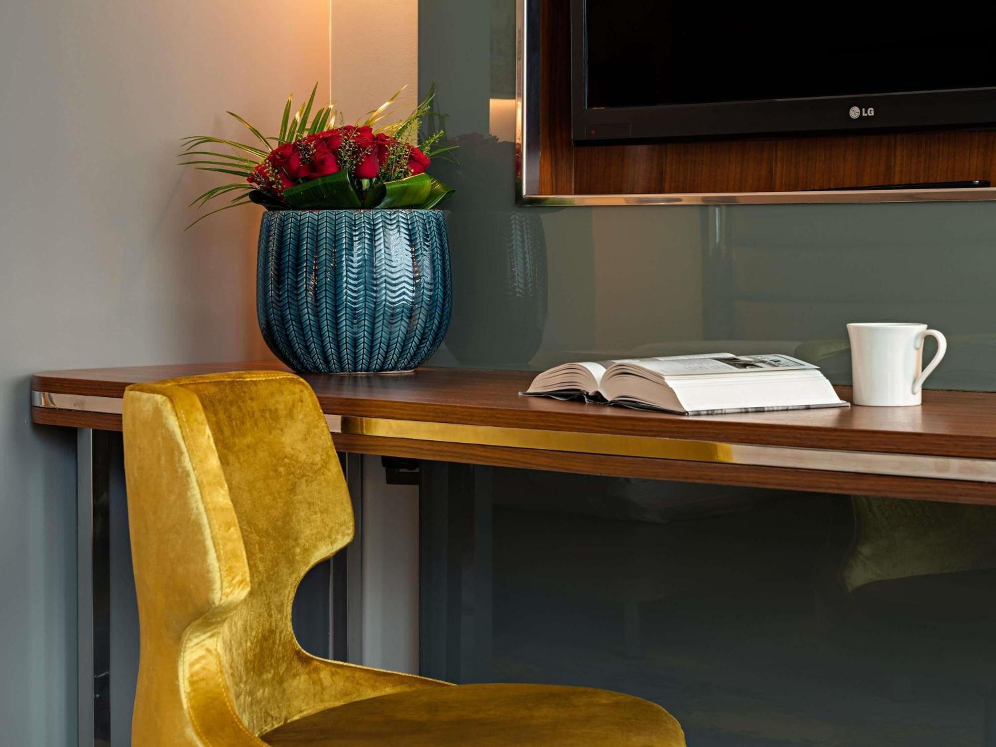 Deluxe Twin Room with Bosphorus View