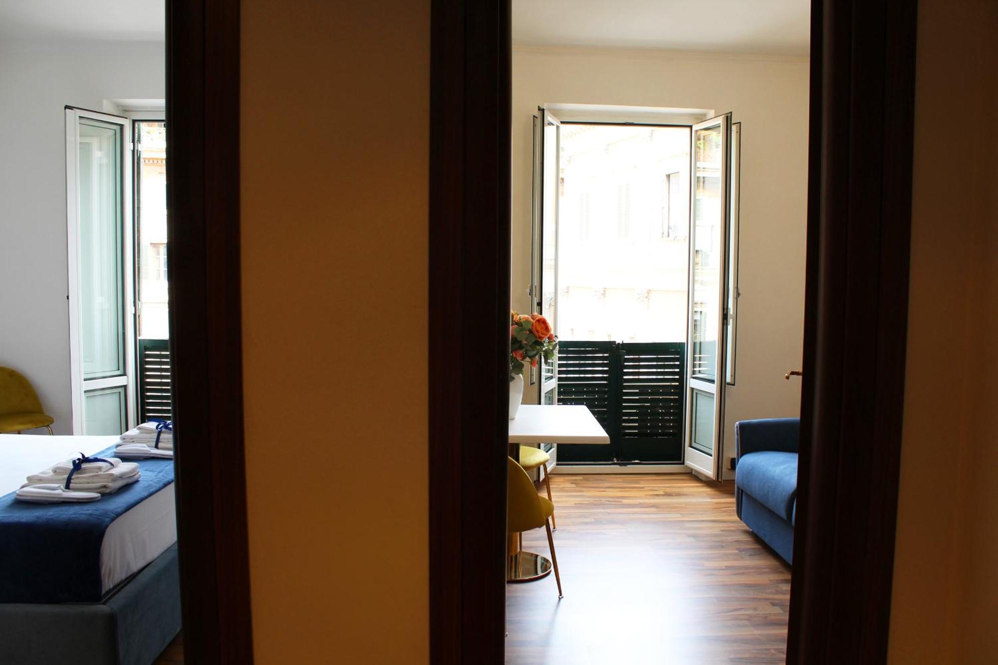 Studio Balcony