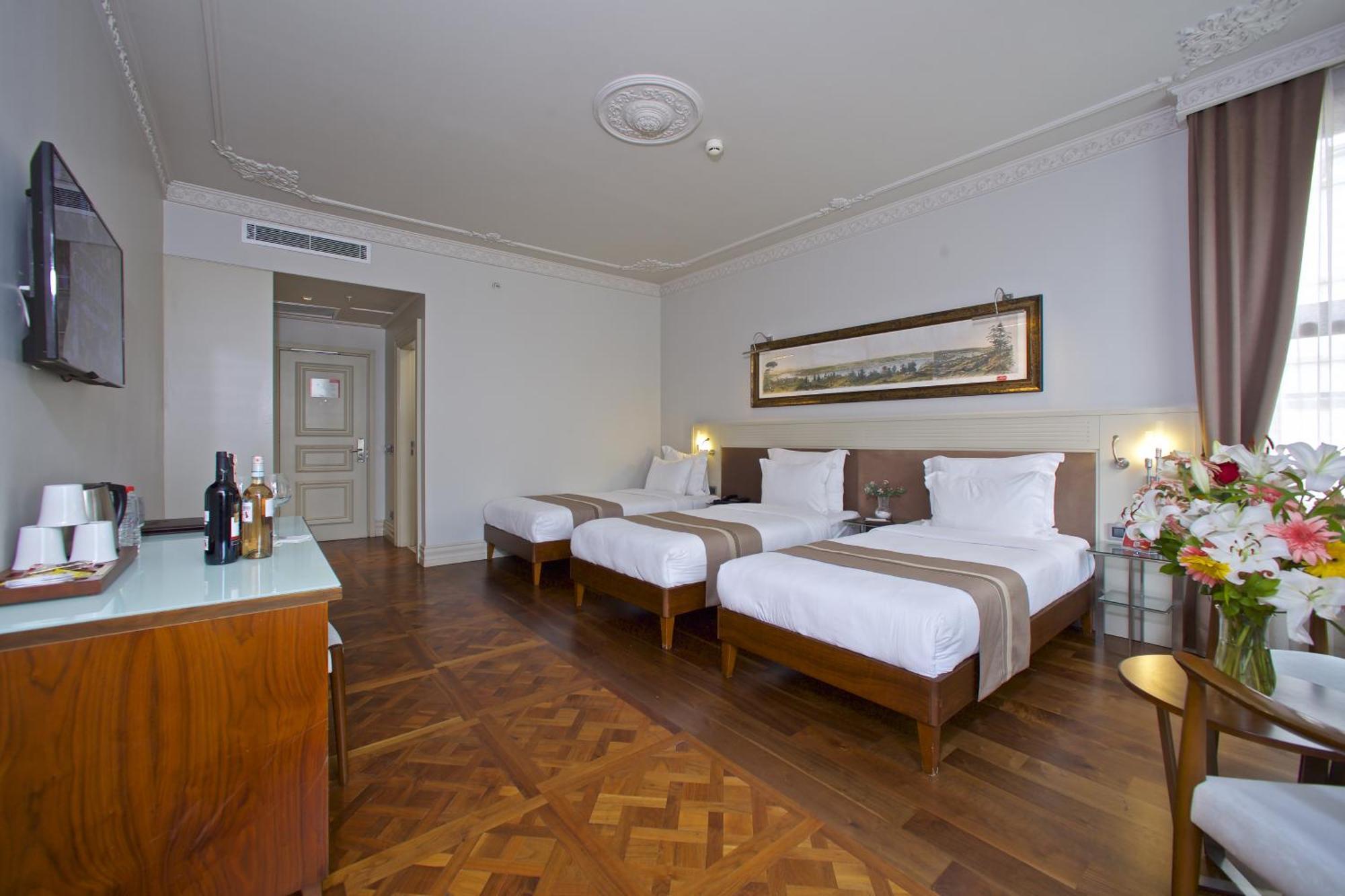 Comfort Triple Room