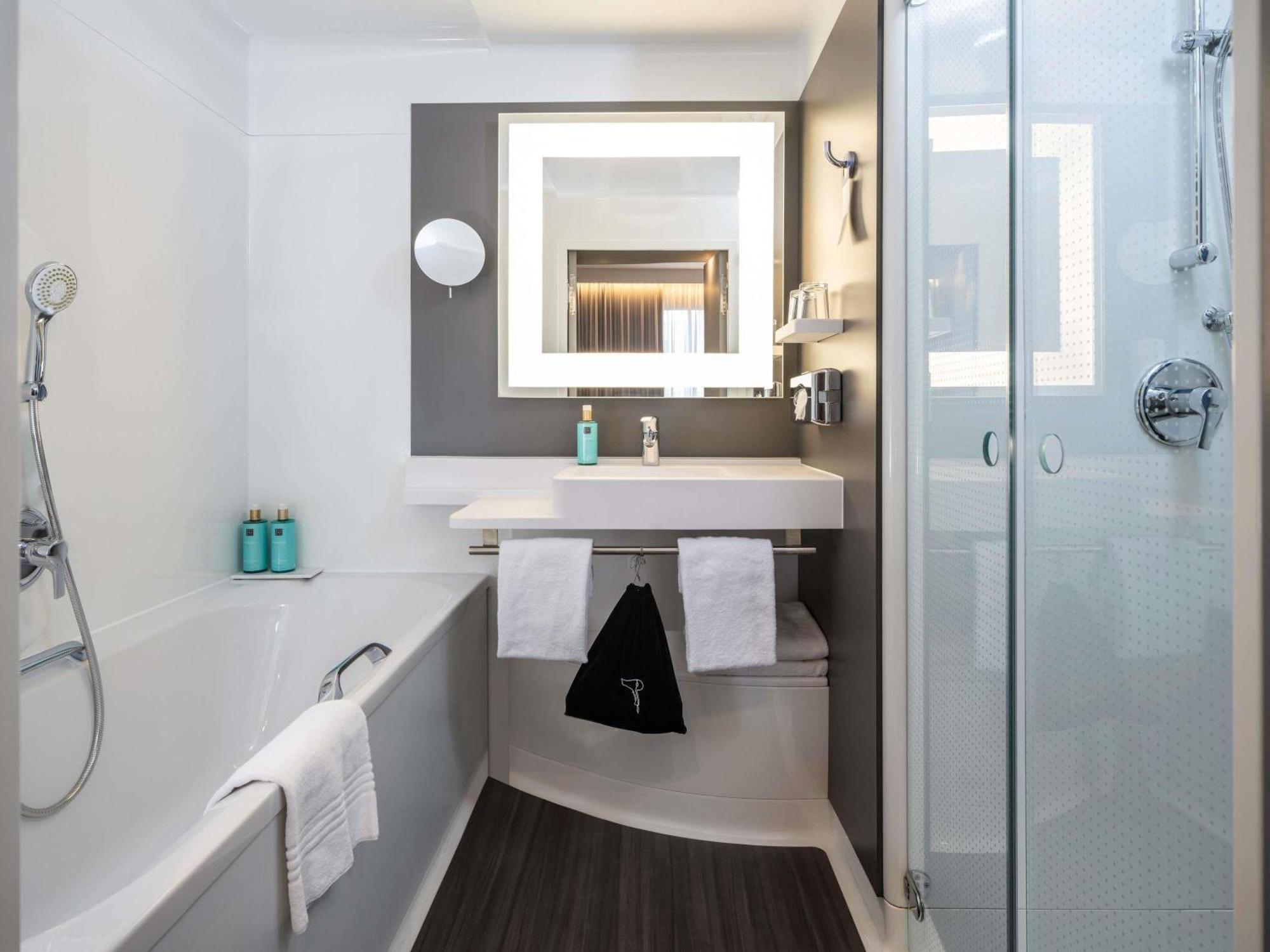 Junior King Suite