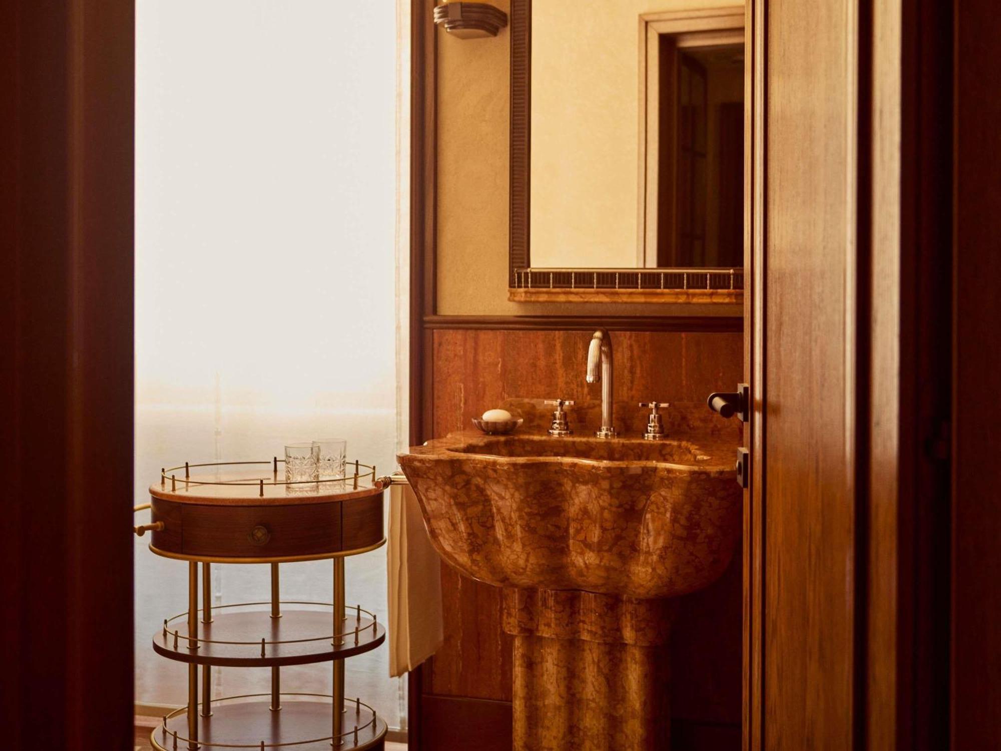 Classic Room,1771708022:JPEG