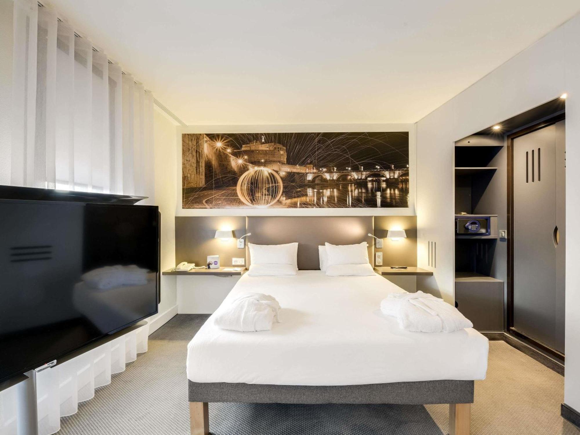 Executive Suite One Double Bed One Sofa Bed