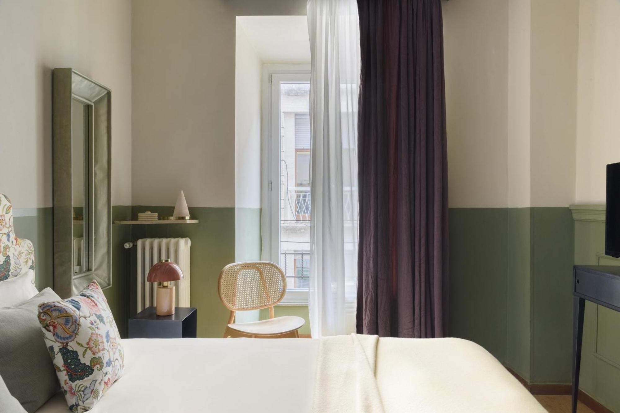 Superior One-Bedroom Apartment