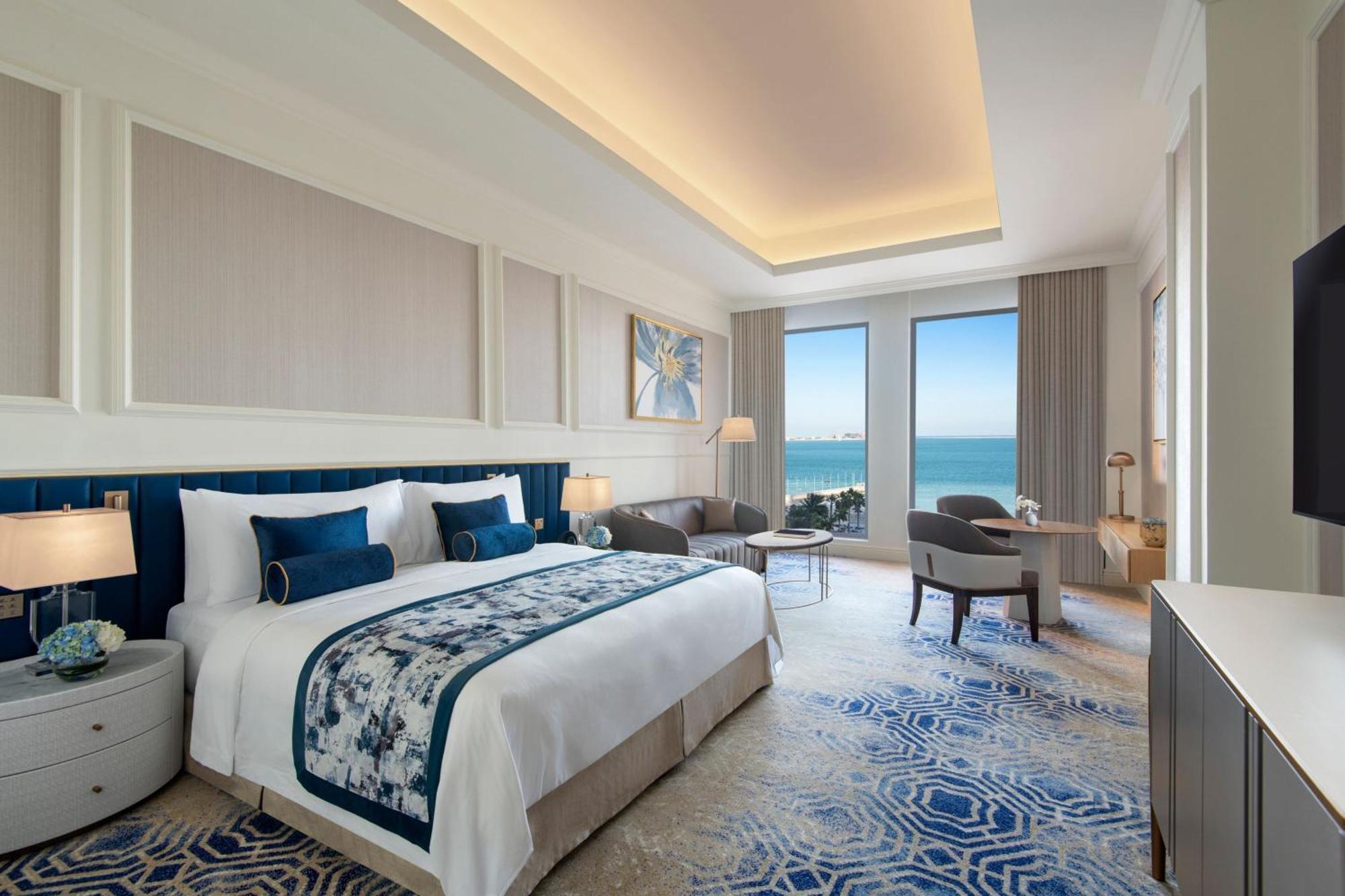 Astor Room Larger Guest Room 1 King Sea View