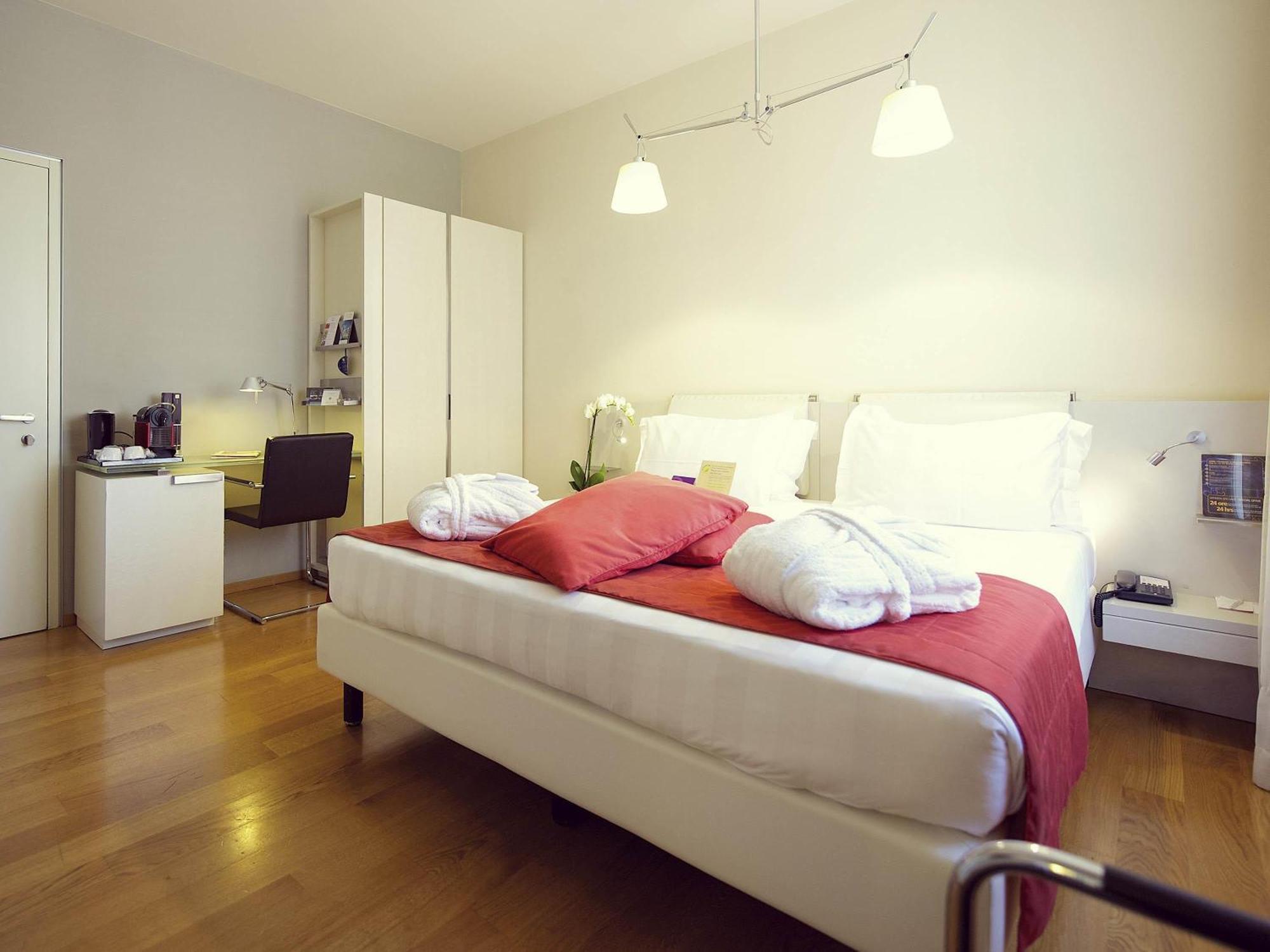Superior Double Room King Bed