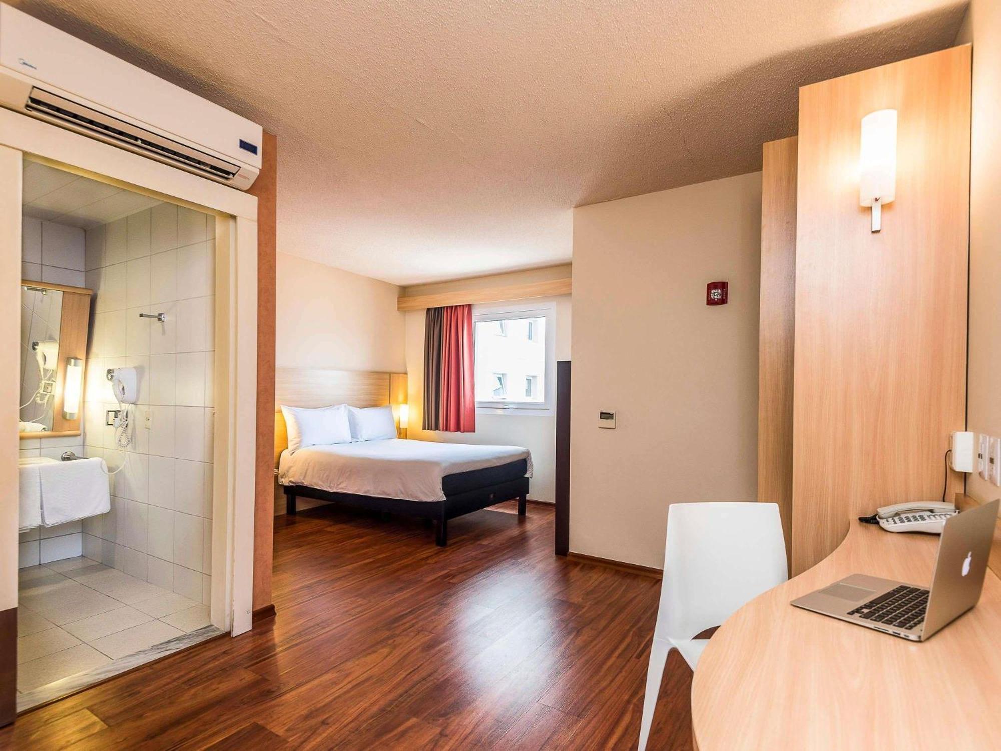 Standard Double Room Disability Access