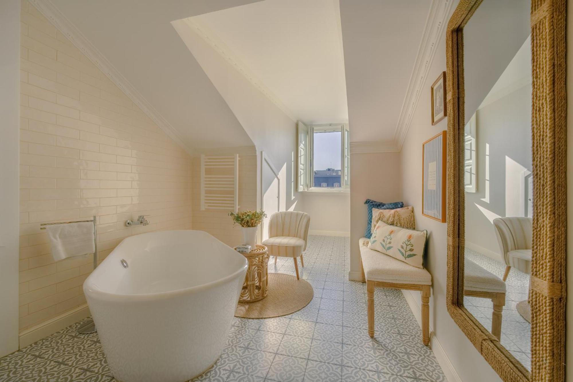 Superior Double Room City River View