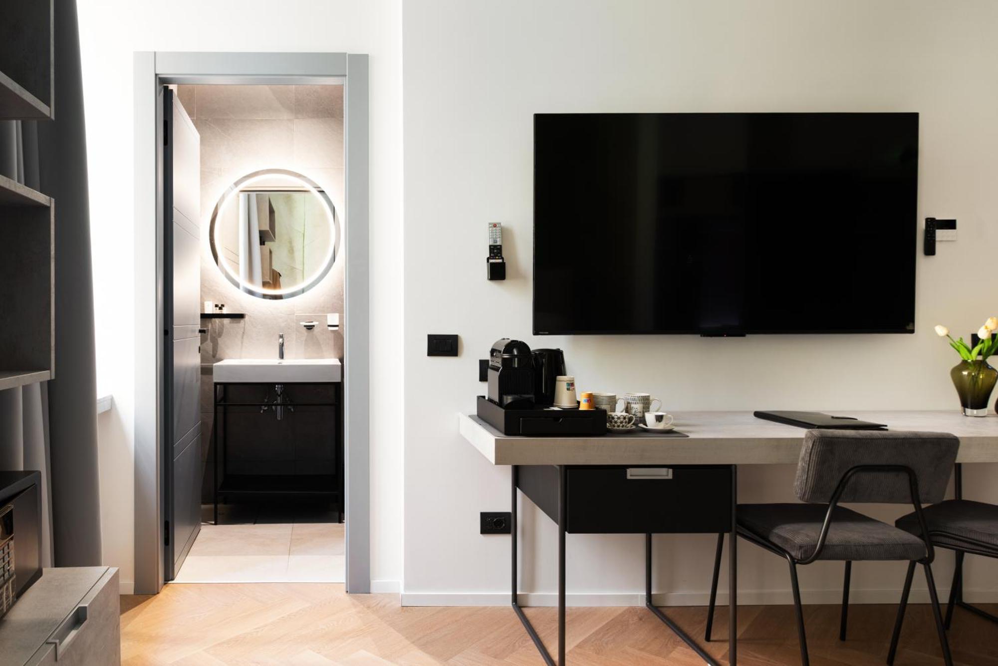 Deluxe Suite Spa Bath