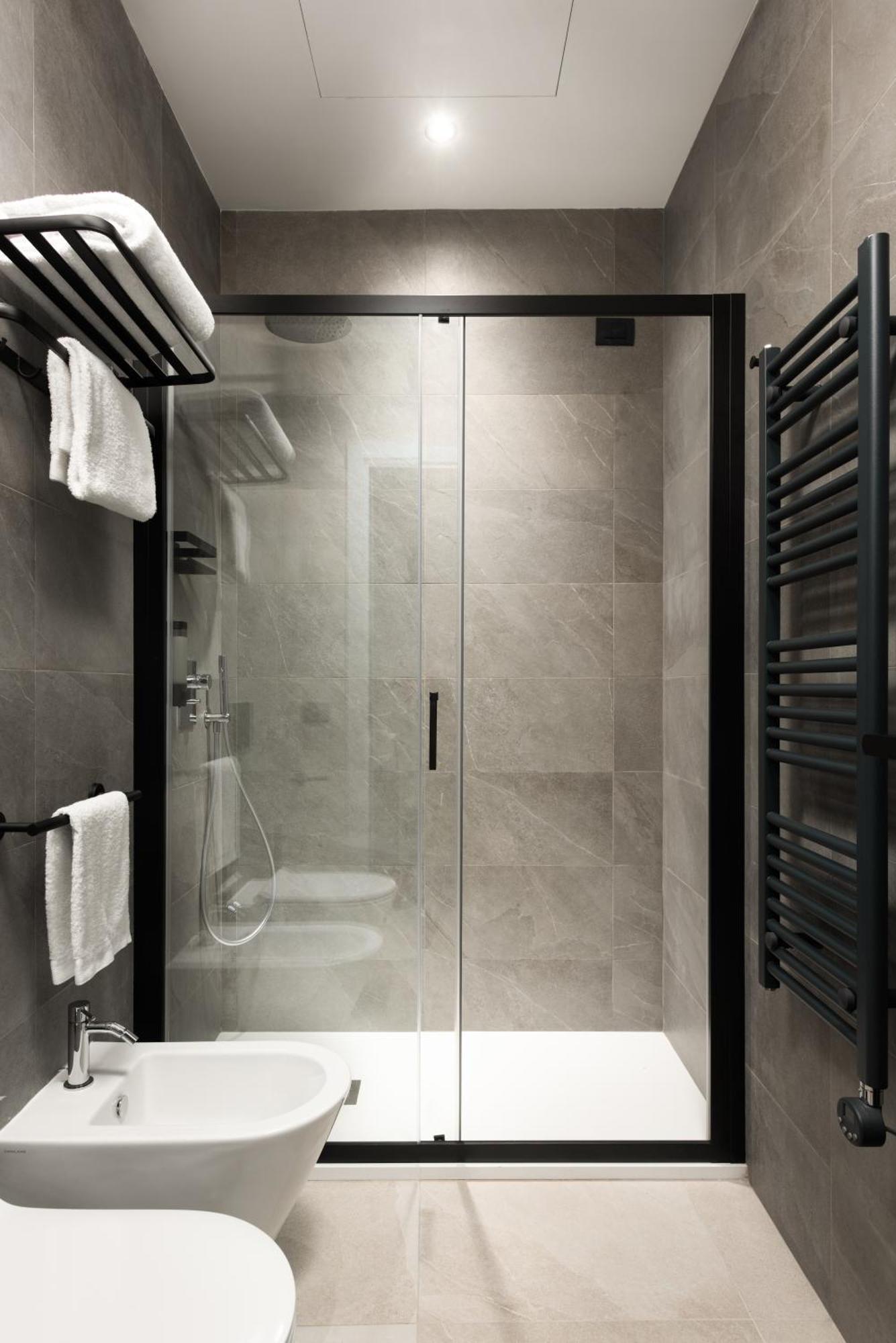 Deluxe Suite Spa Bath
