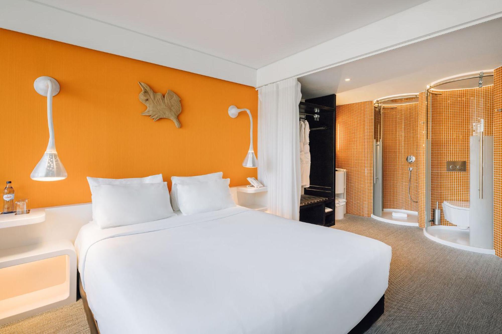 Deluxe Double or Twin Room City View