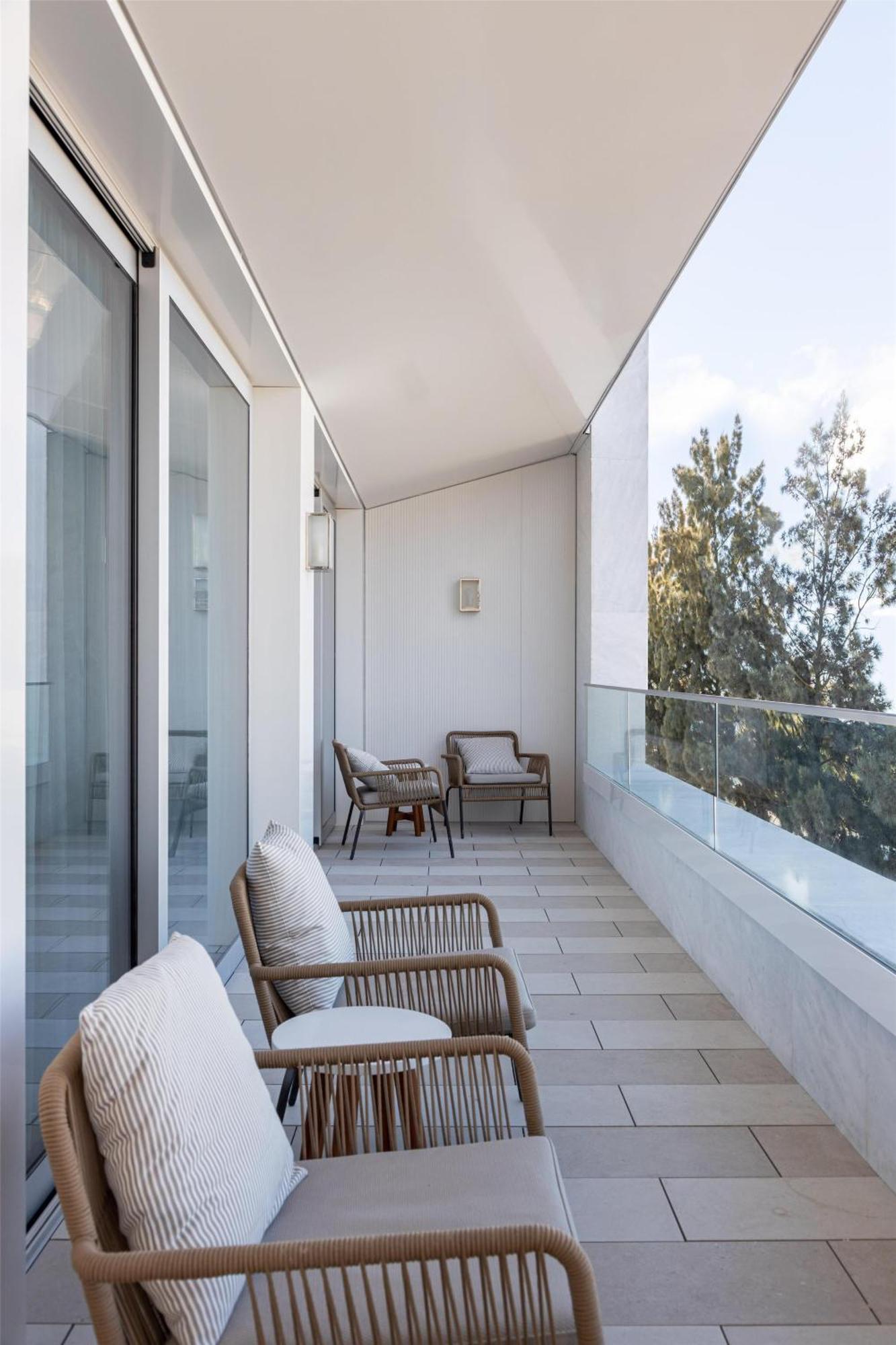 Three-Bedroom Apartment River View