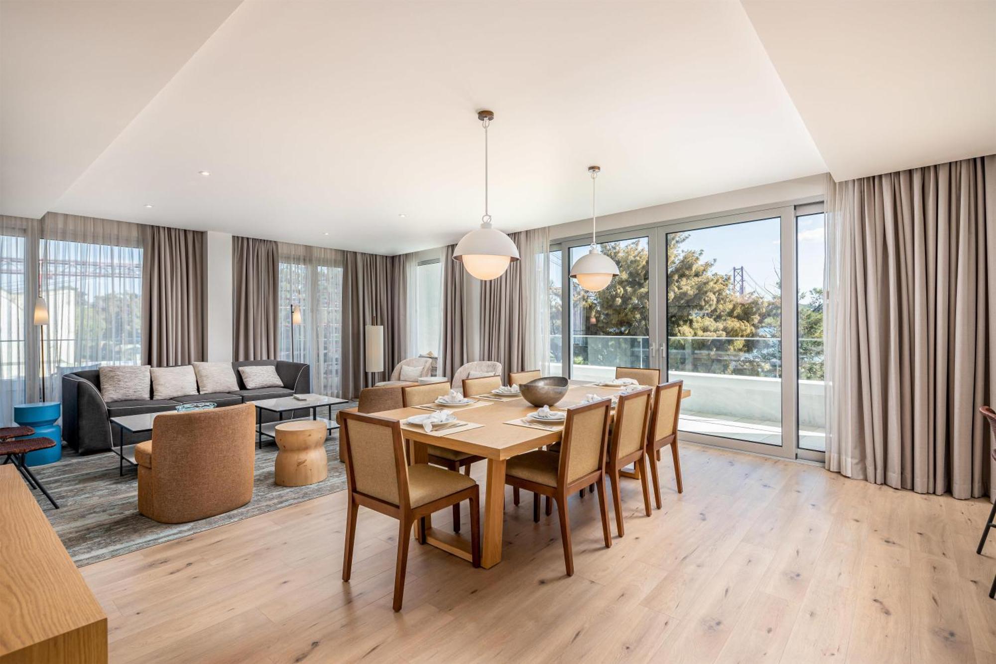 Three-Bedroom Apartment River View