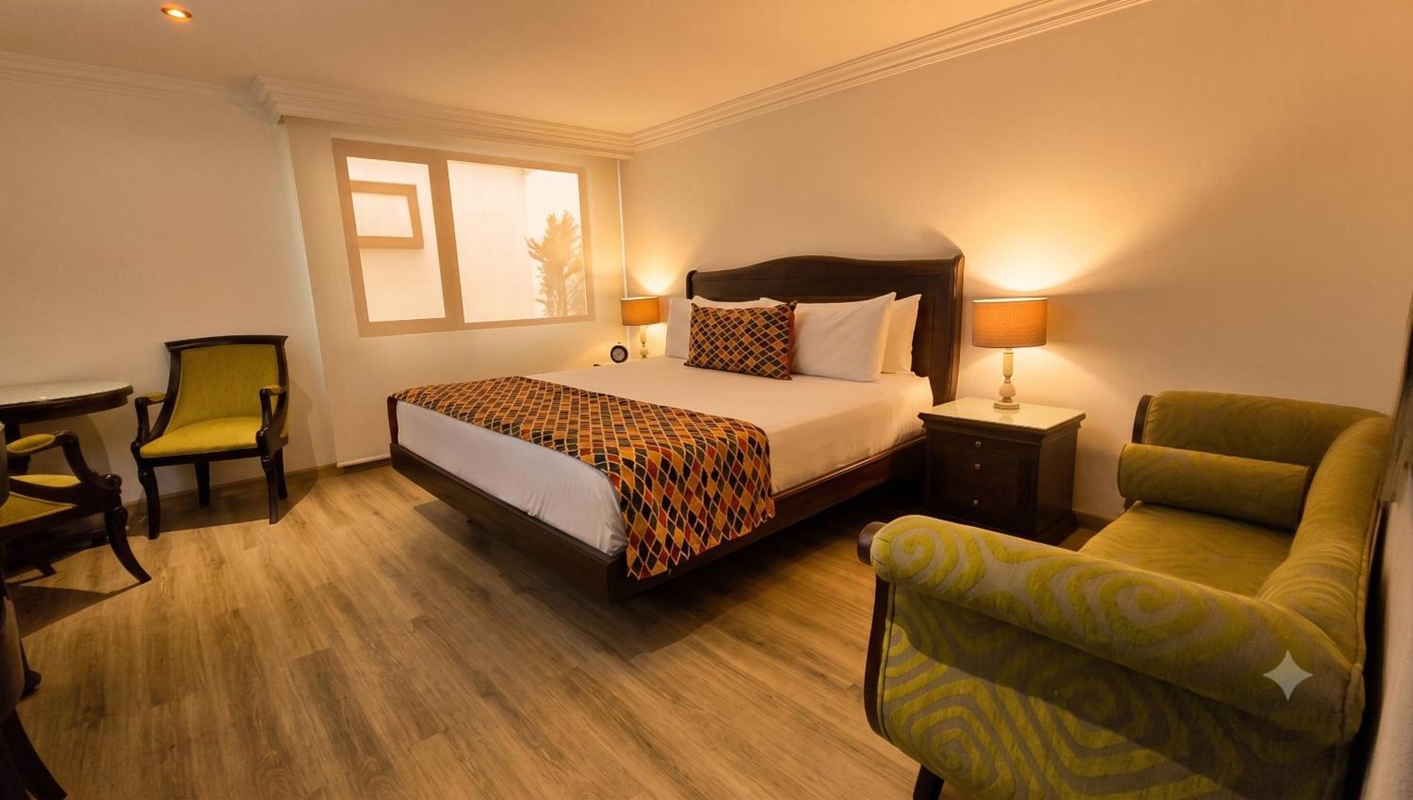 Standard Queen Room