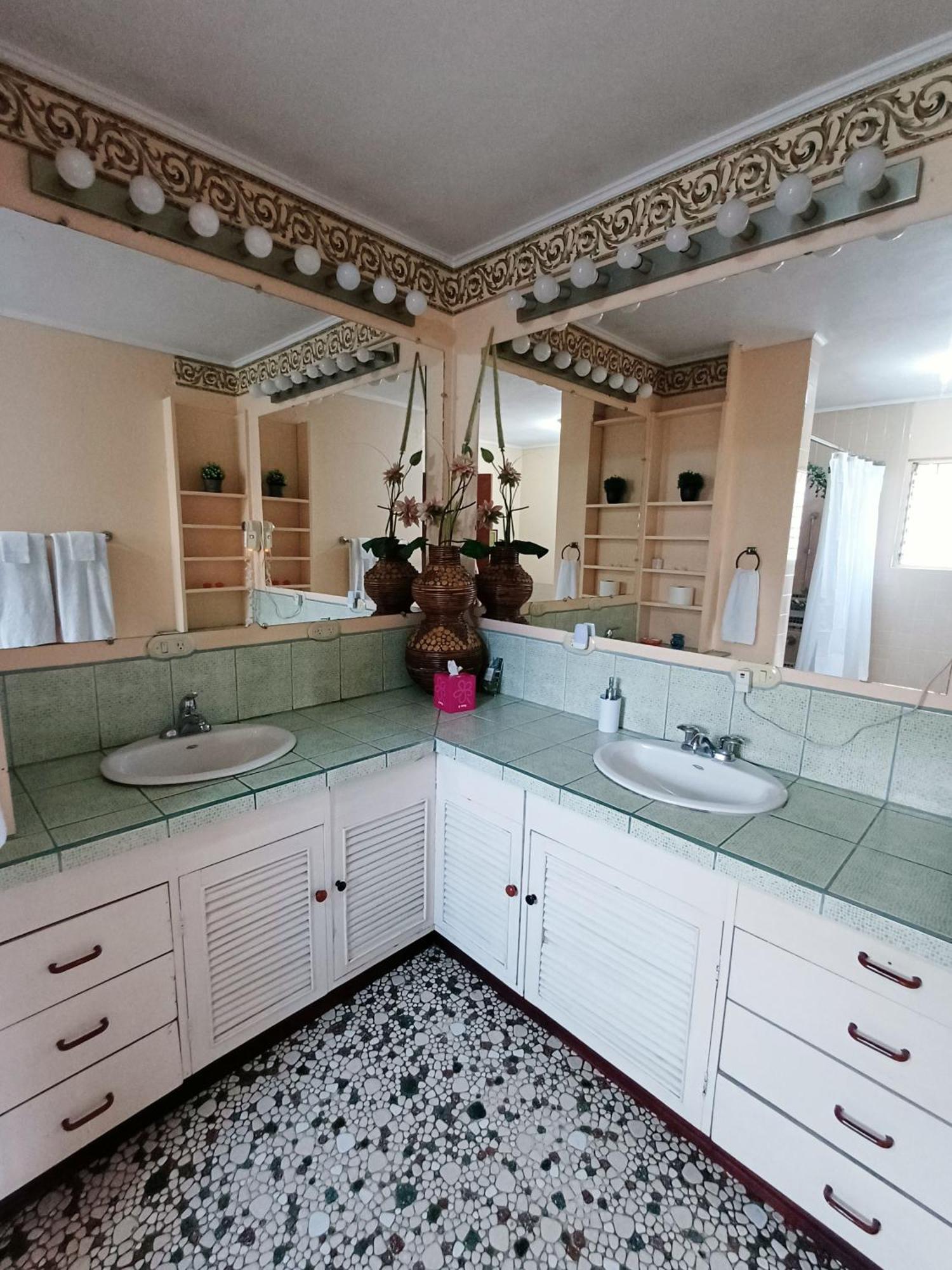 Royal King Room
