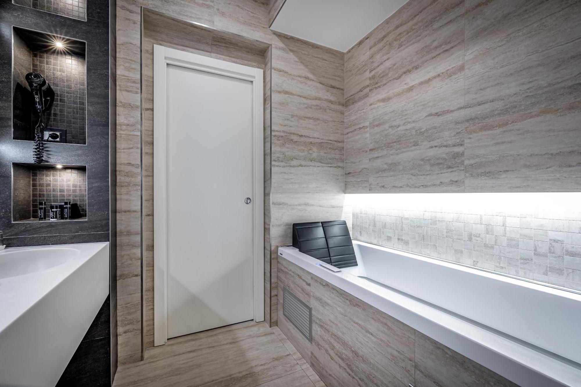 Deluxe Junior Suite River View