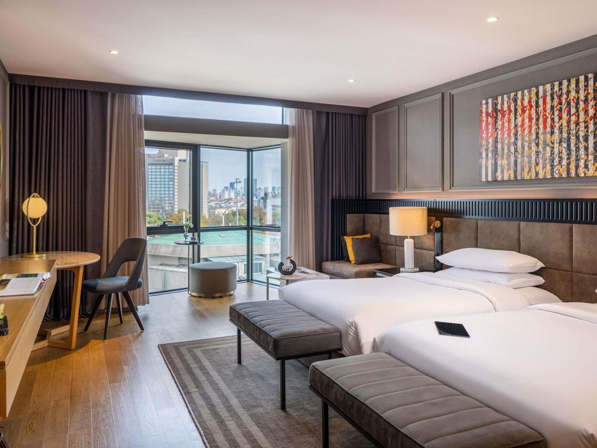 Junior King Suite with Club Millesime Access
