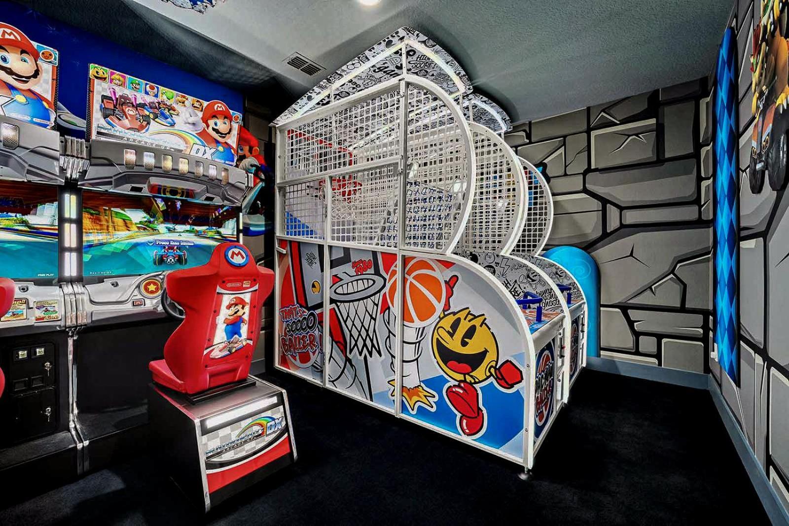 6 Bedroom Estate Private Pool Kitchen Theater & Arcade