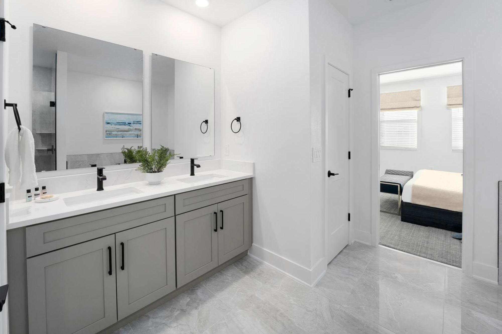 6 Bedroom Estate Private Pool Kitchen Theater & Arcade