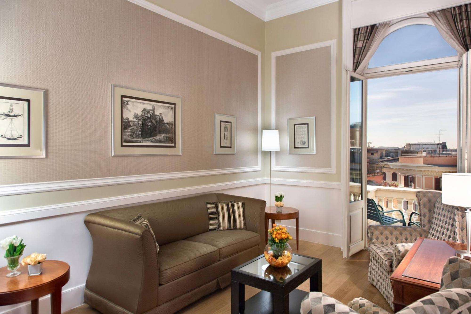 High Floor Suite 1 Bedroom Junior Suite 1 King Sofa bed