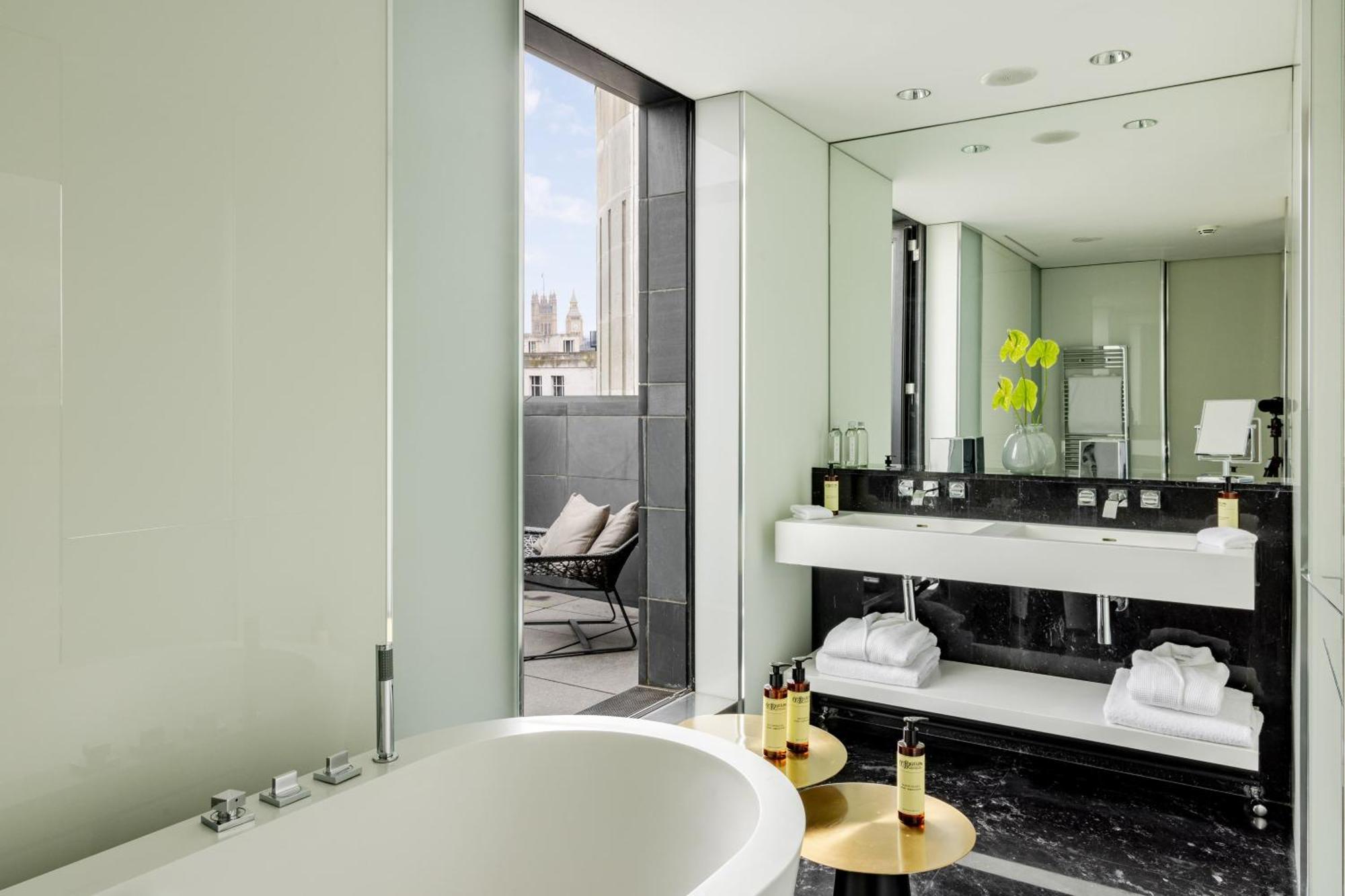 Ultimate ME + Suite Duplex Penthouse