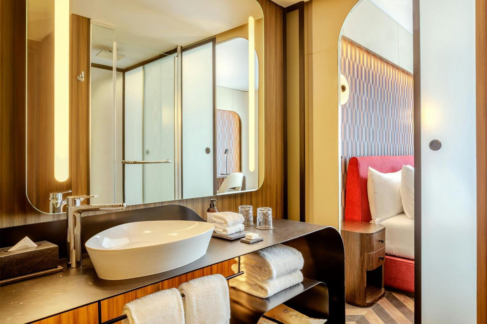 Junior Suite One King Bed