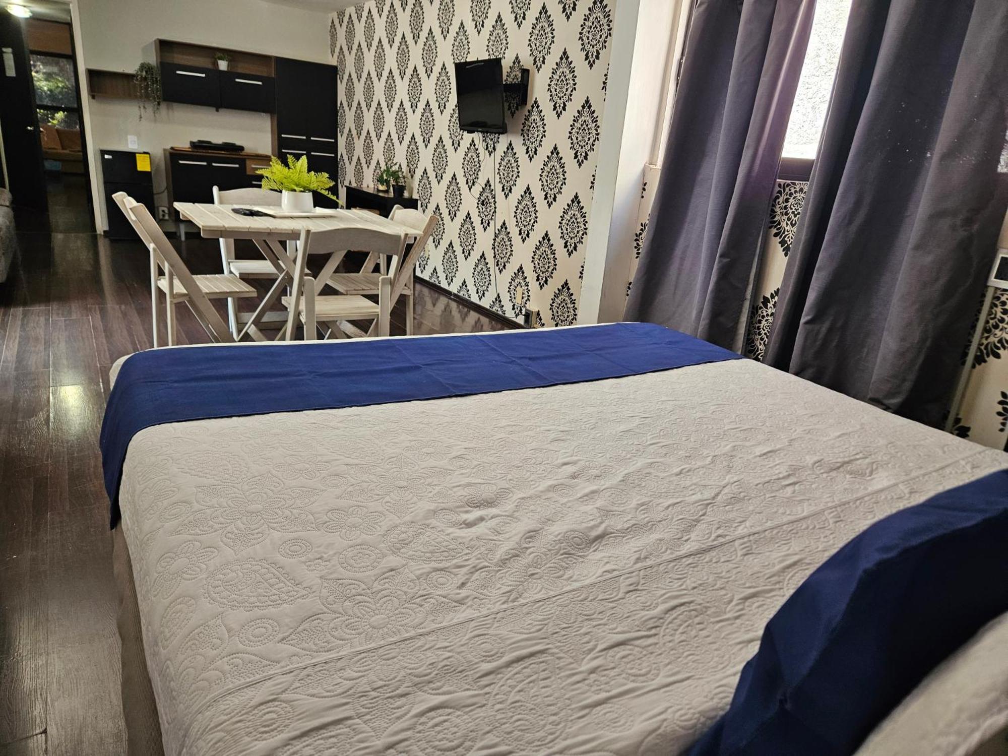 Superior King Suite